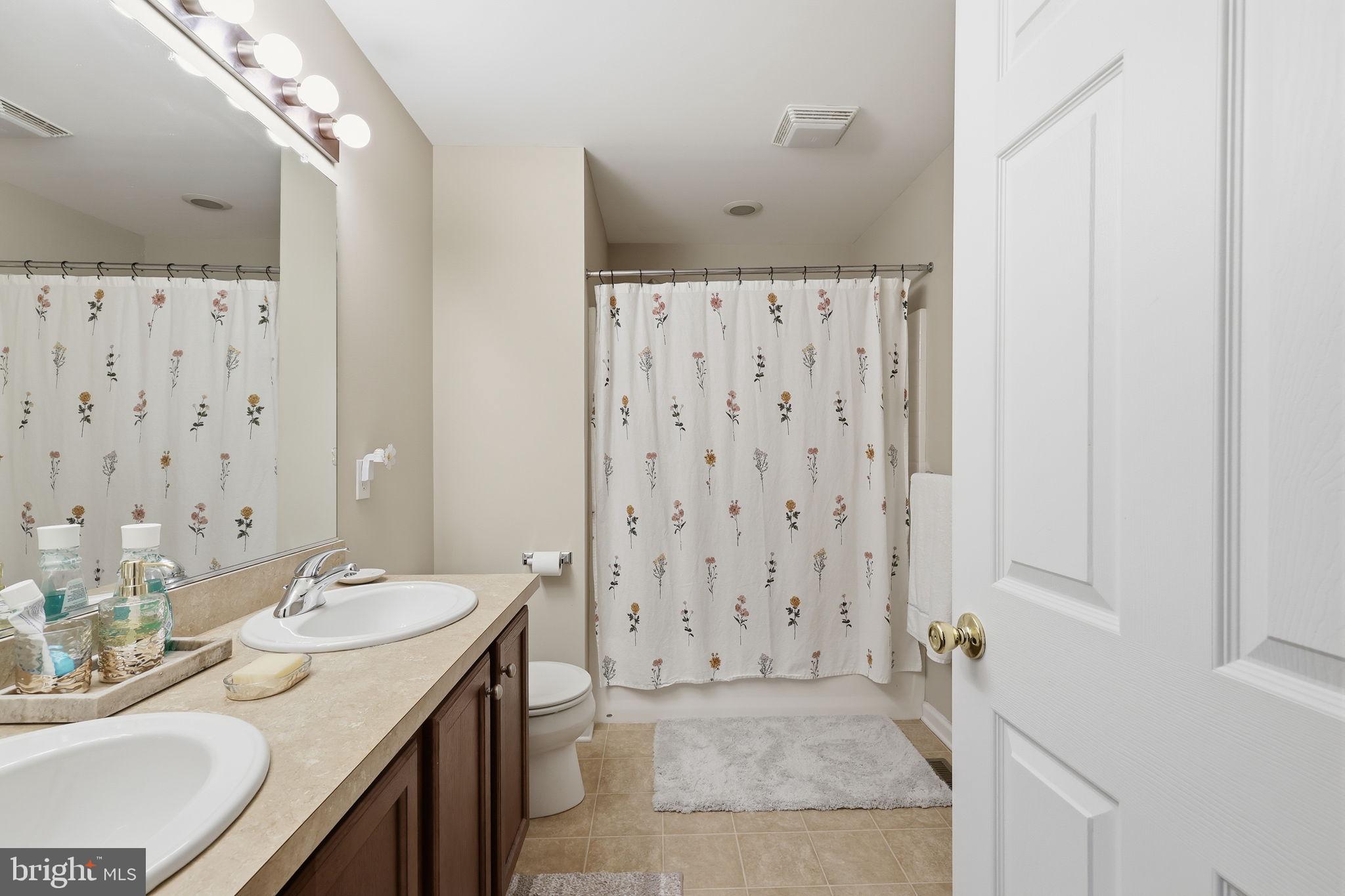 PARK VIEW COMMONS - Residential