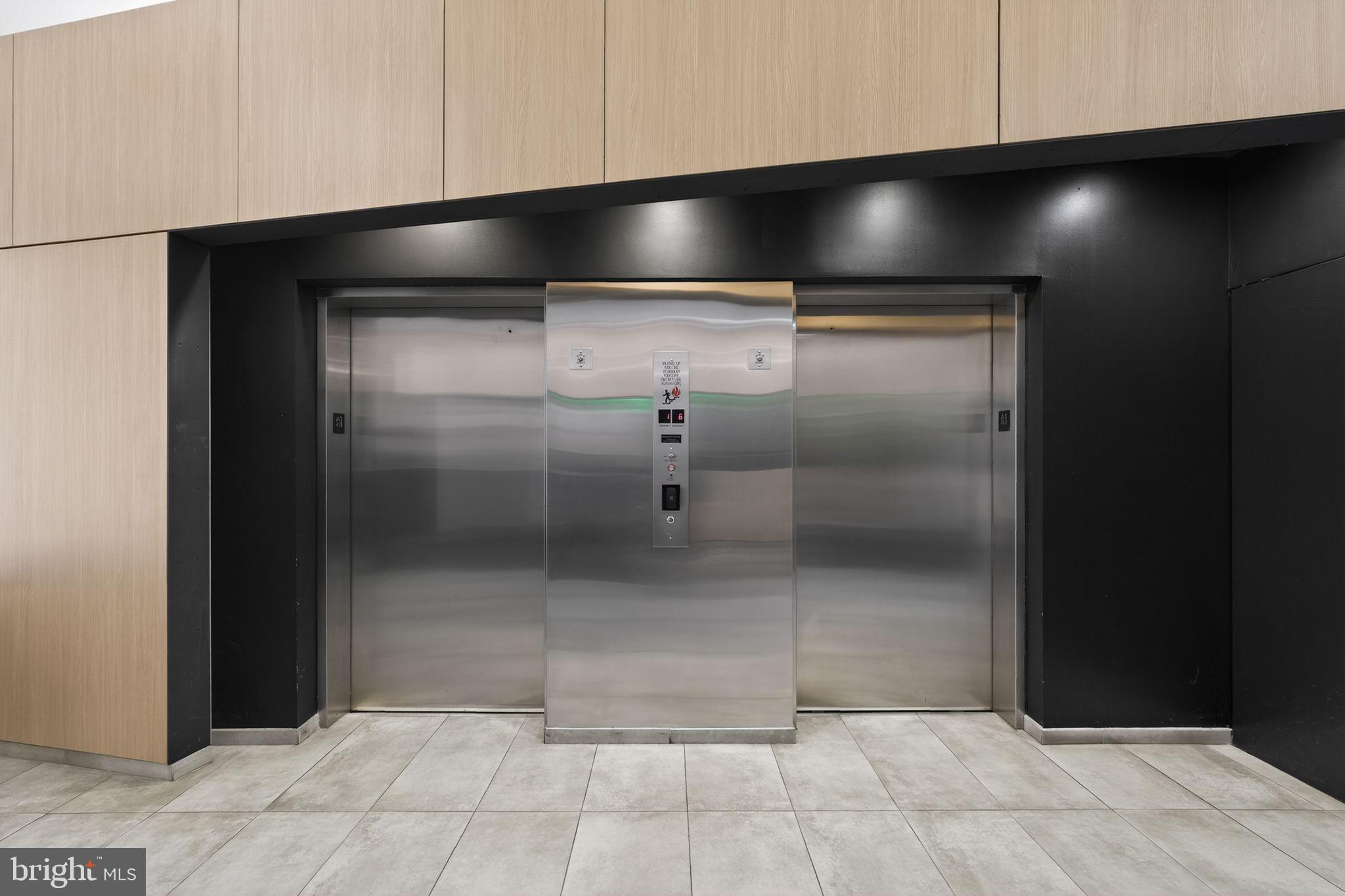 LOGAN SQUARE - Residential