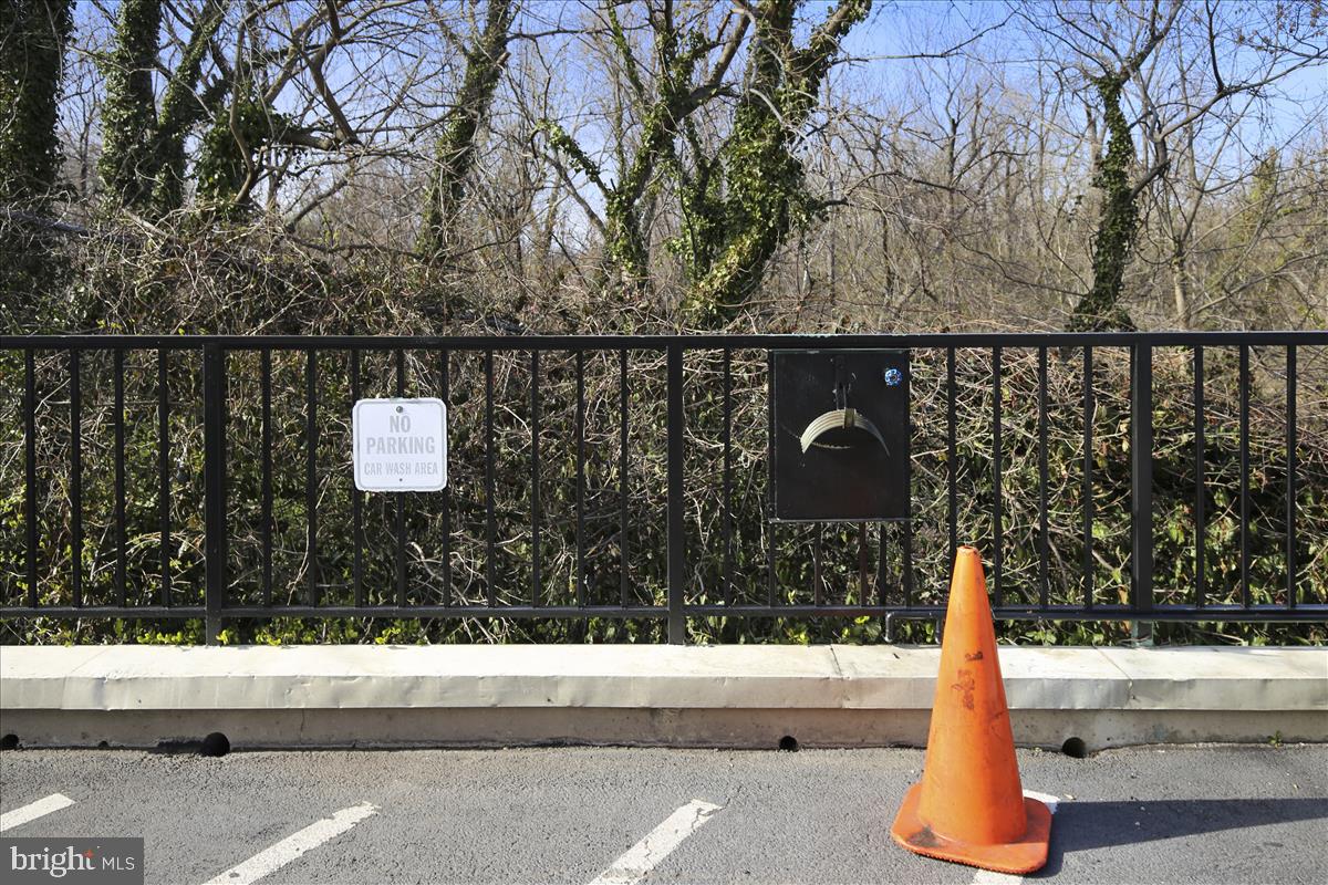 MARINA TOWERS - Residential