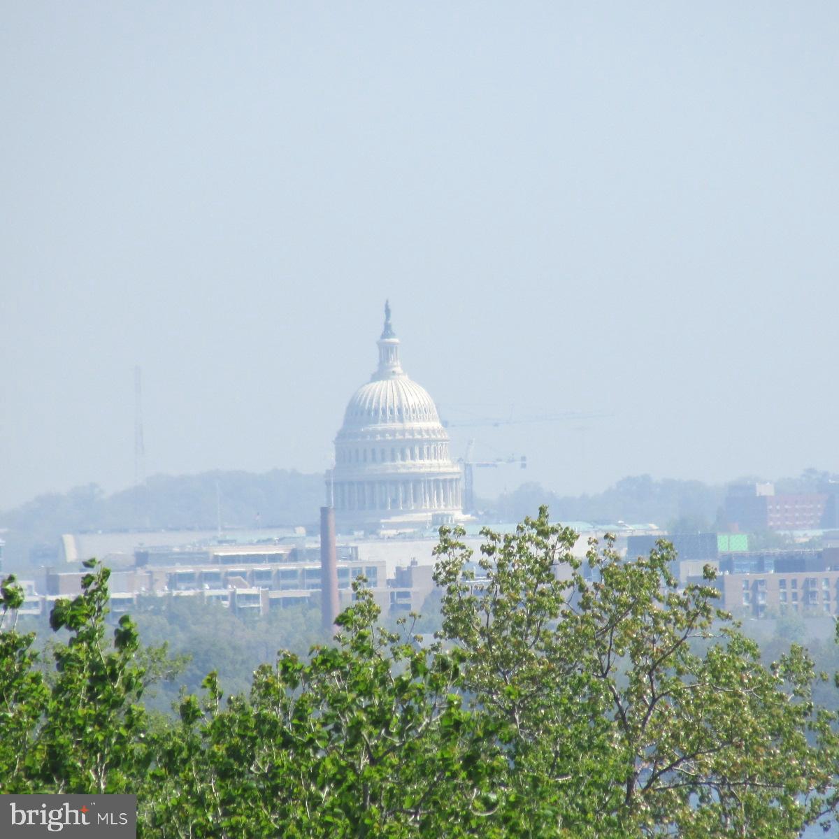 MARINA TOWERS - Residential