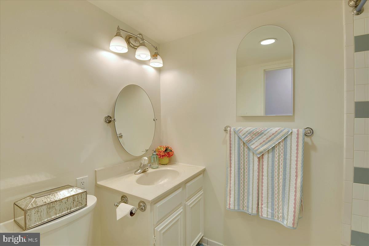 MARINA TOWERS - Residential