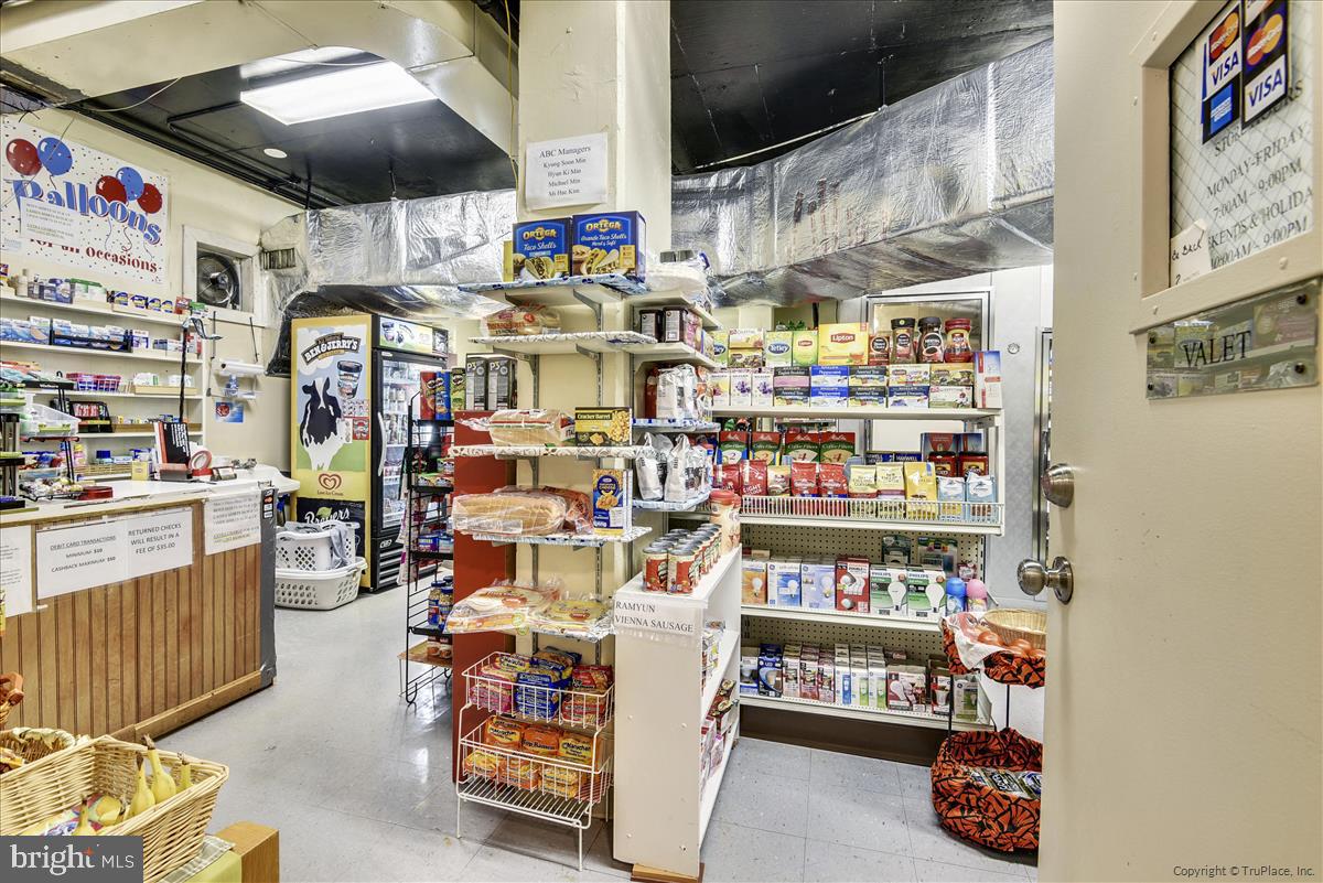 MARINA TOWERS - Residential