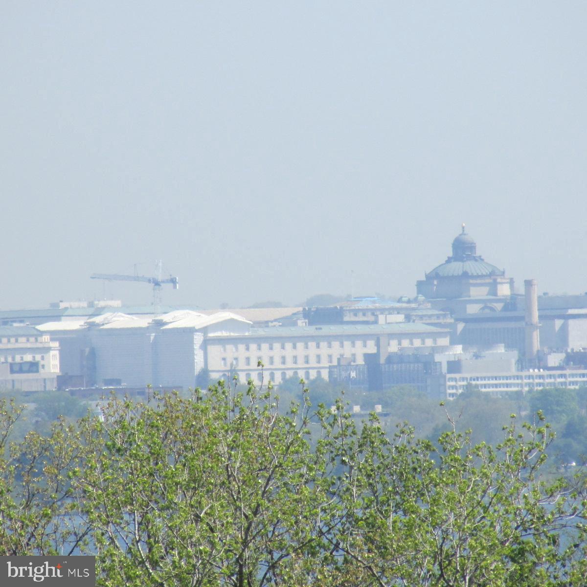 MARINA TOWERS - Residential