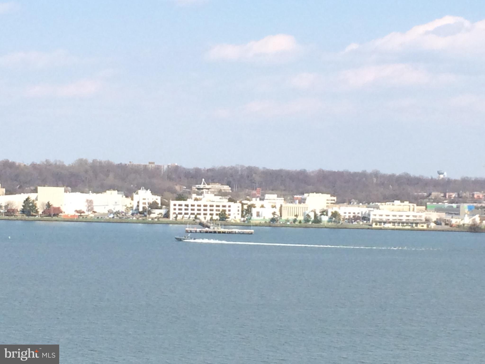 MARINA TOWERS - Residential