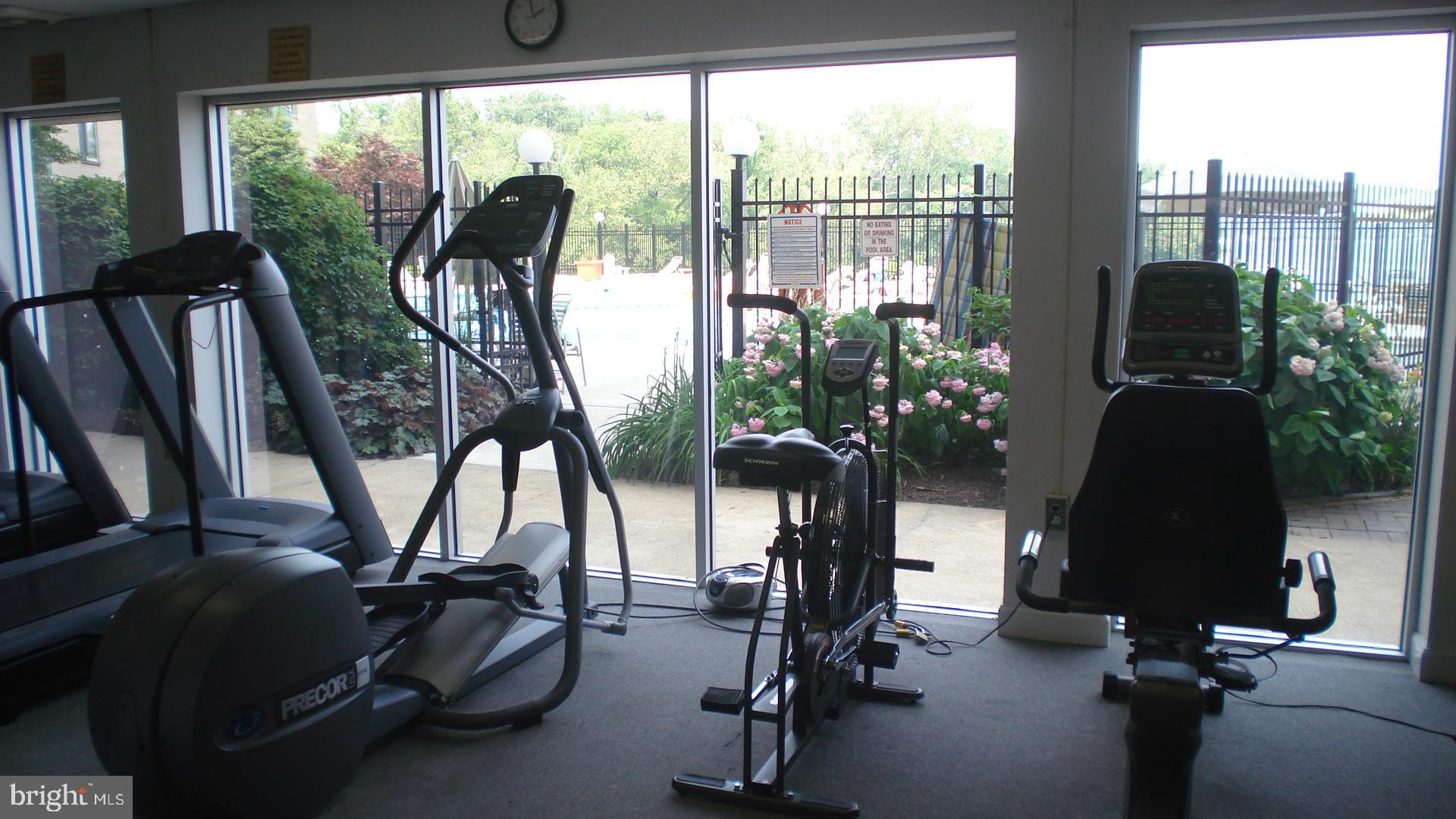 MARINA TOWERS - Residential