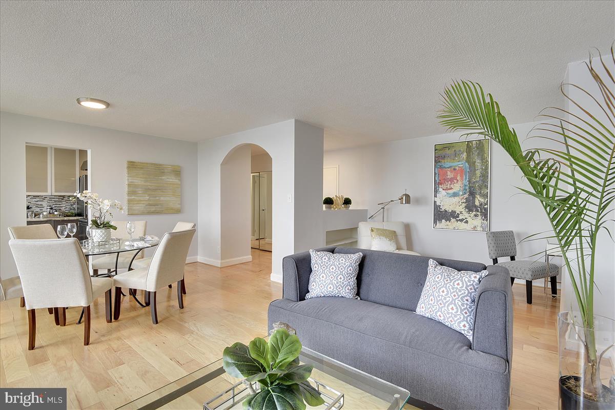 MARINA TOWERS - Residential