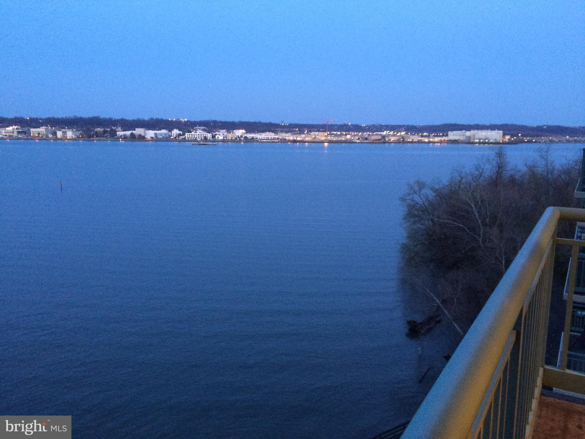 MARINA TOWERS - Residential