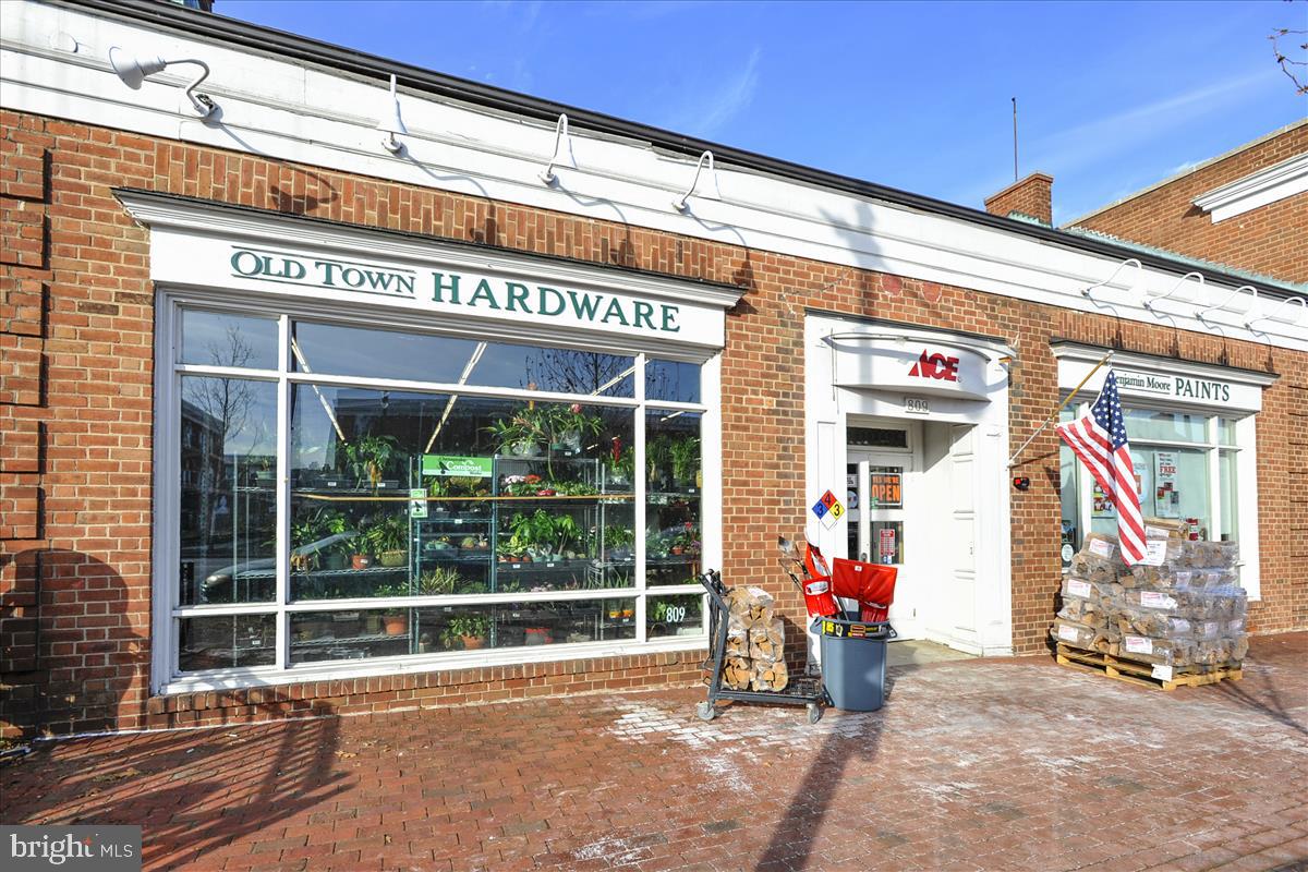 MARINA TOWERS - Residential