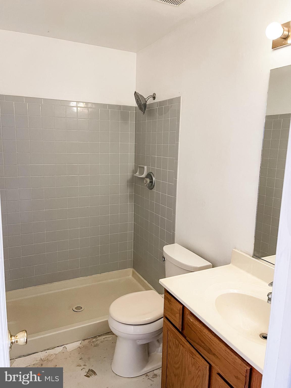 BLACK WALNUT RUN ESTATES - Residential