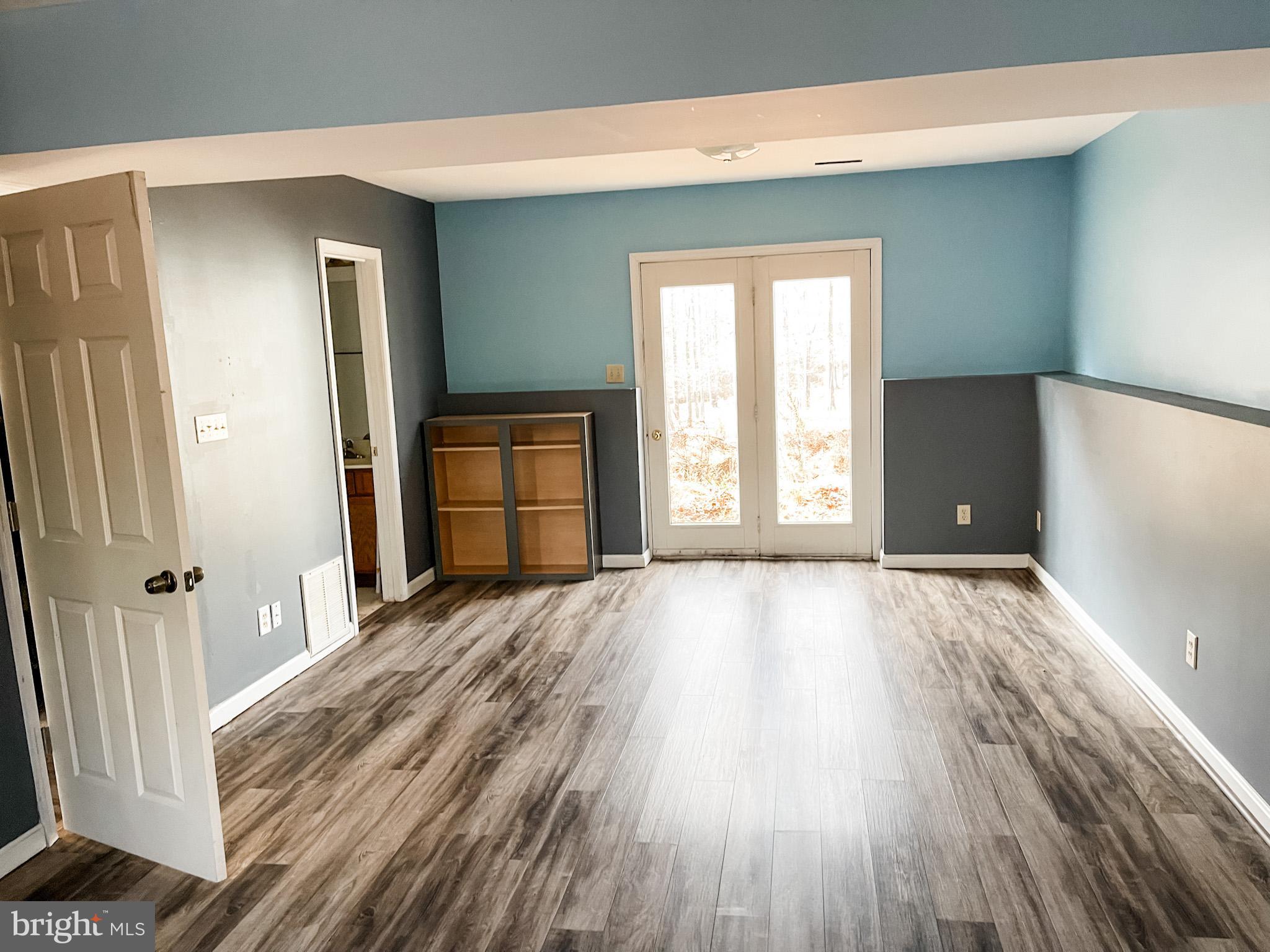 BLACK WALNUT RUN ESTATES - Residential