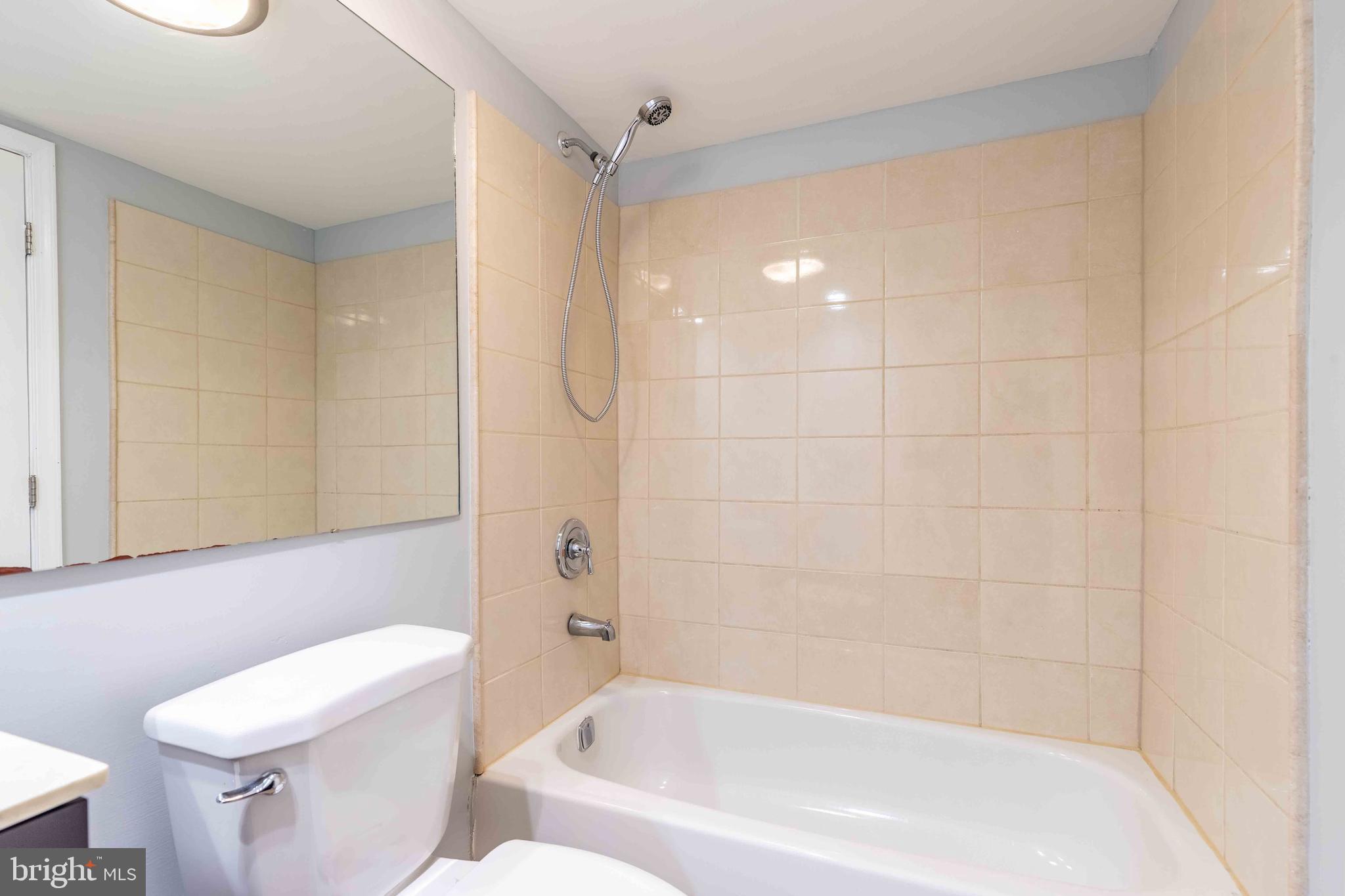 PAINTERS CROSSING - Residential Lease