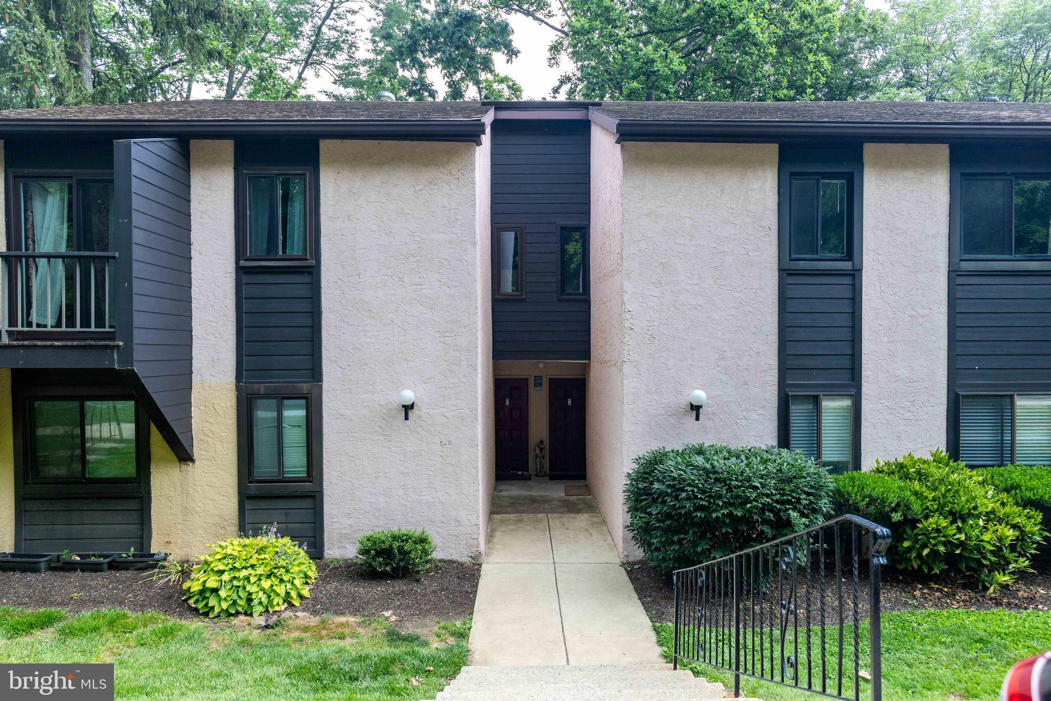 PAINTERS CROSSING - Residential Lease