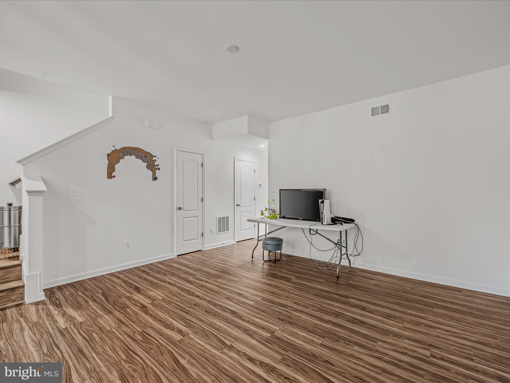 MCCAULEY CROSSING - Residential