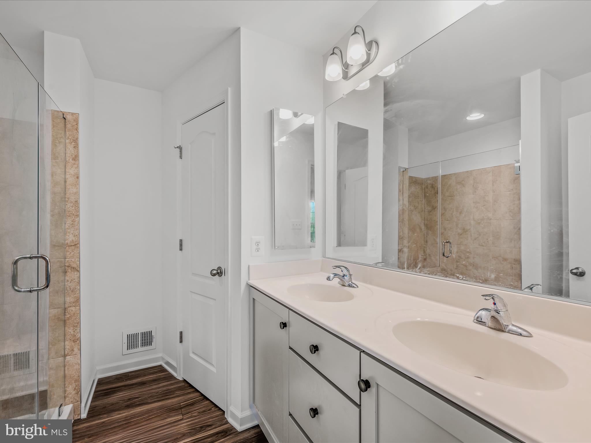 MCCAULEY CROSSING - Residential