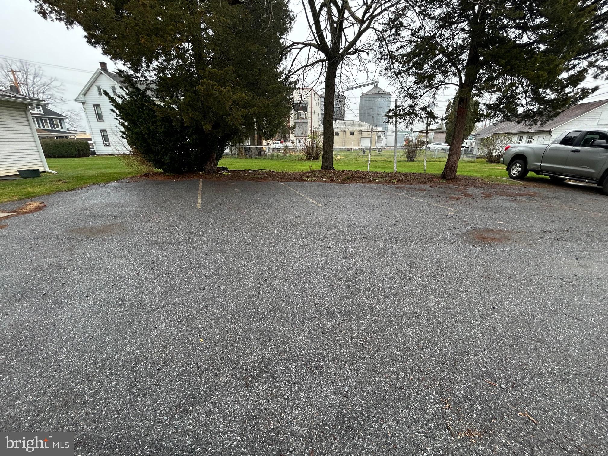 310 N RAILROAD STREET A