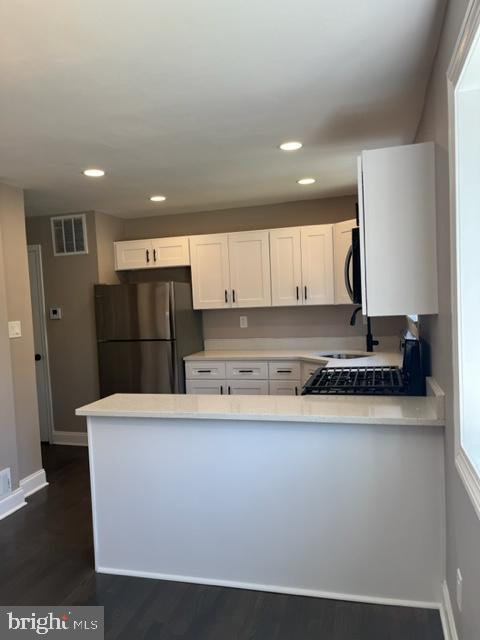 HIGHLAND GARDENS - Residential