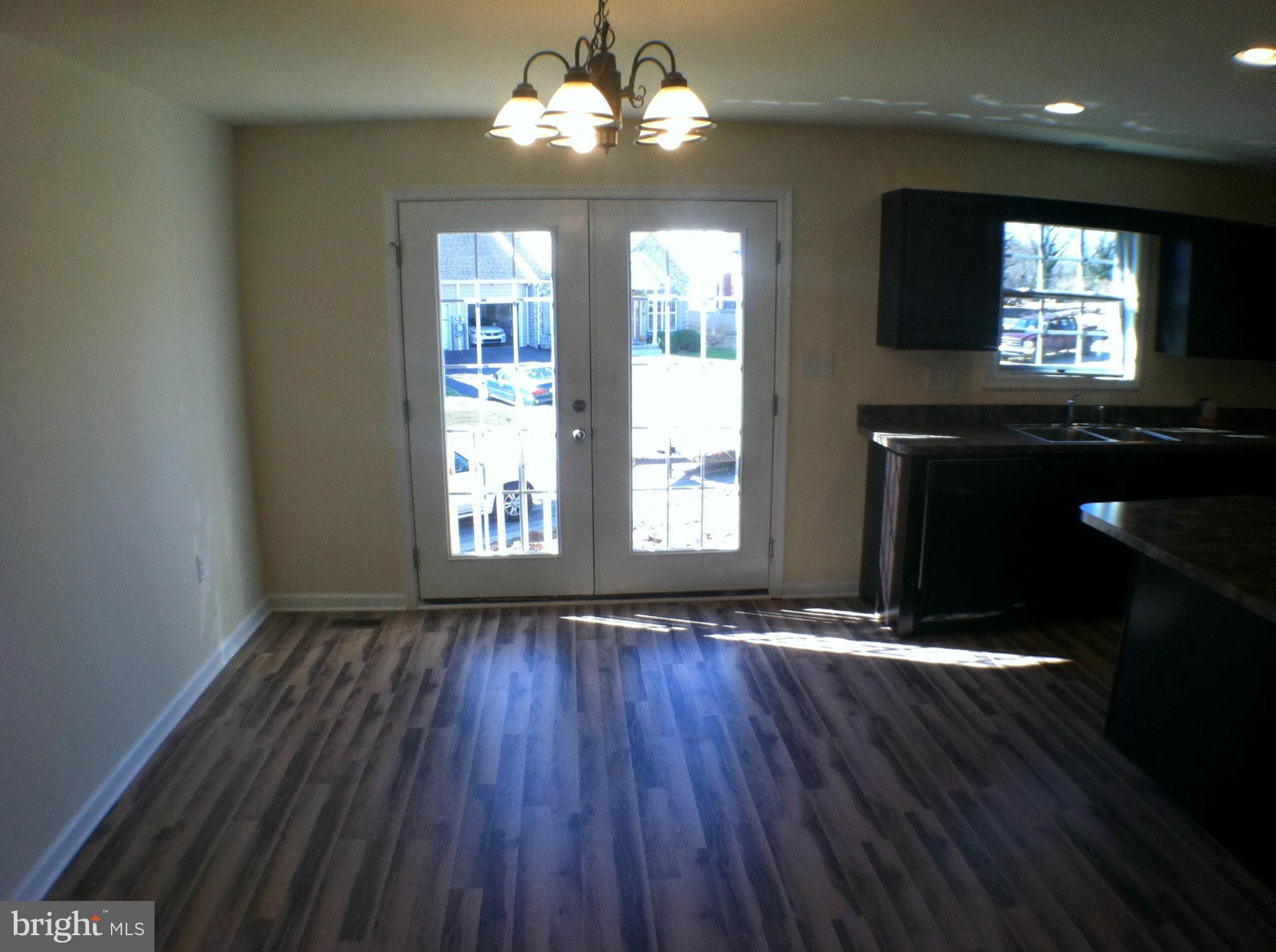 THE TOWNES AT OAKHURST - Residential