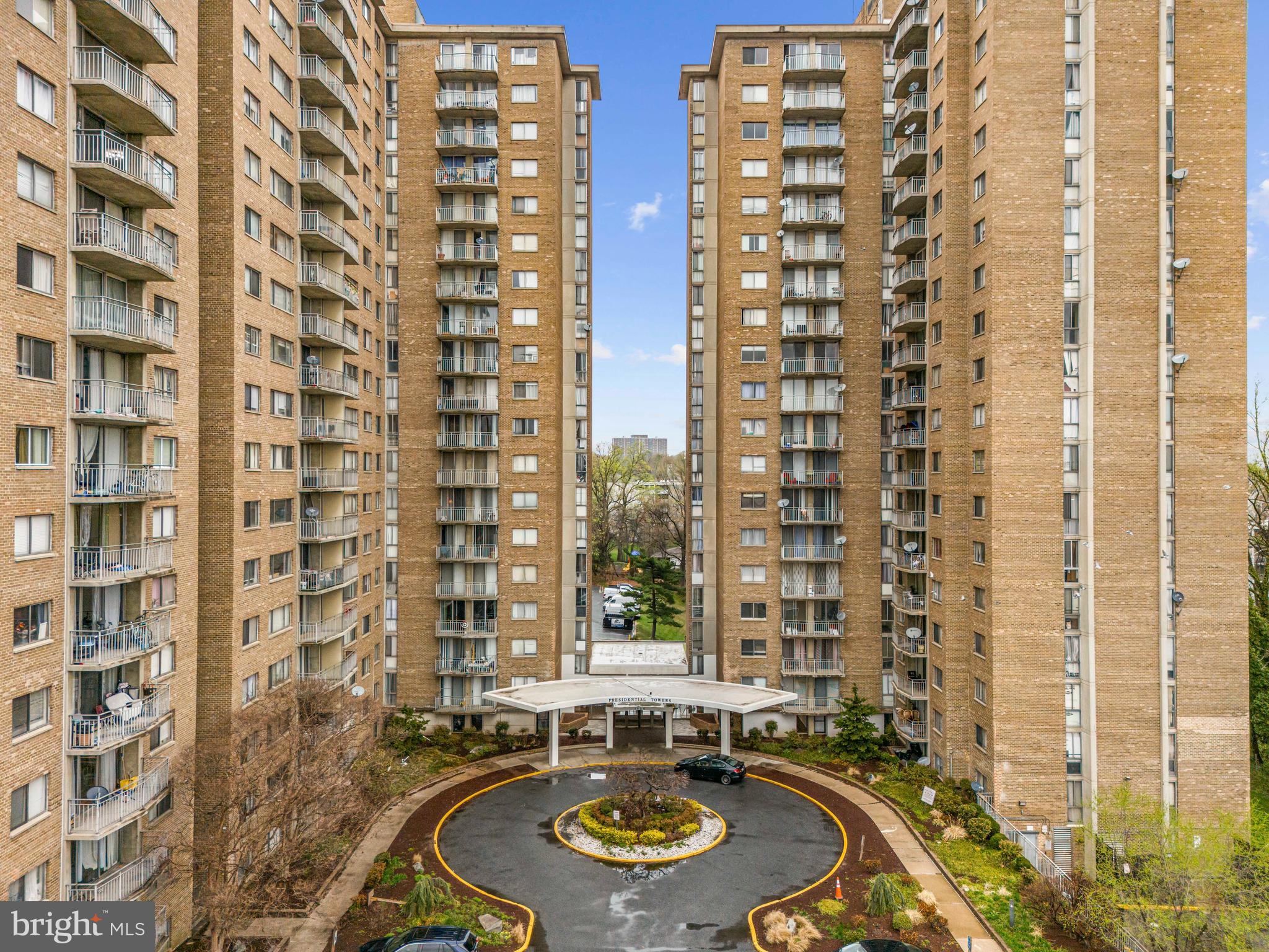 PRESIDENTIAL TOWERS - Residential