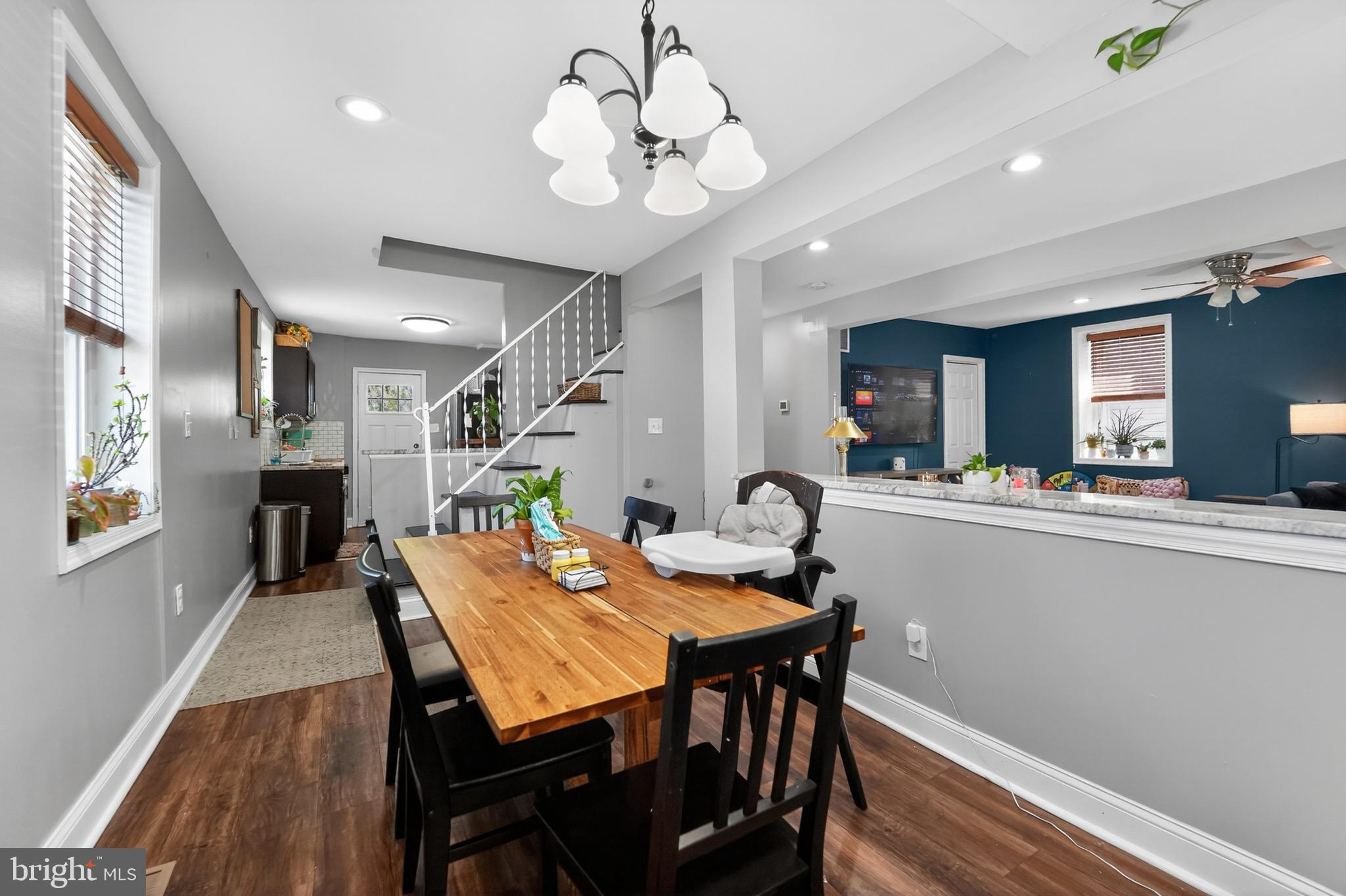 GRAY MANOR - Residential