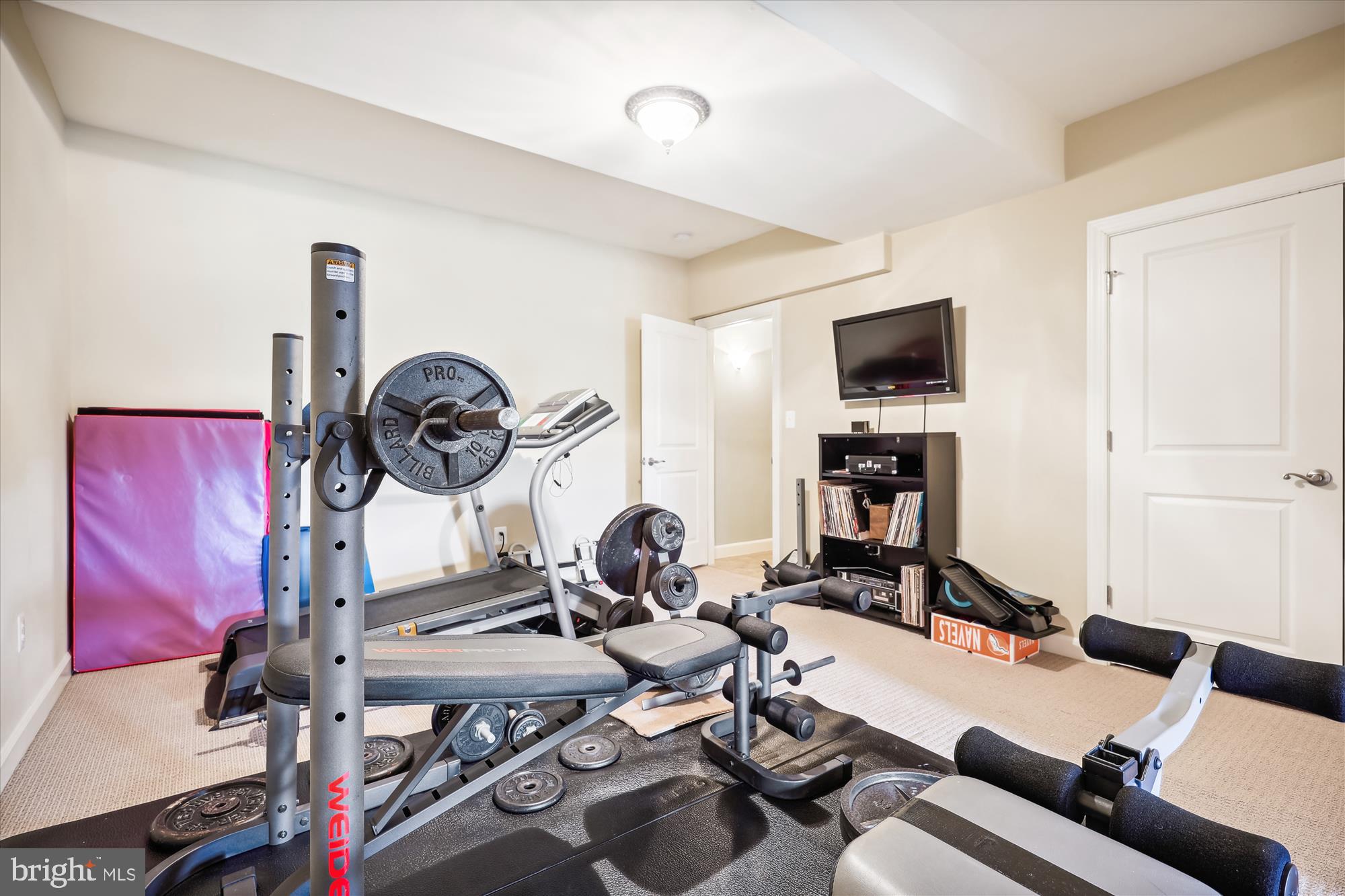 CHESSIE CROSSING - Residential