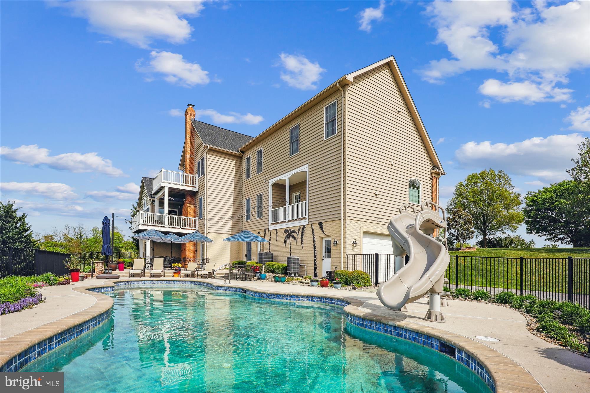 CHESSIE CROSSING - Residential