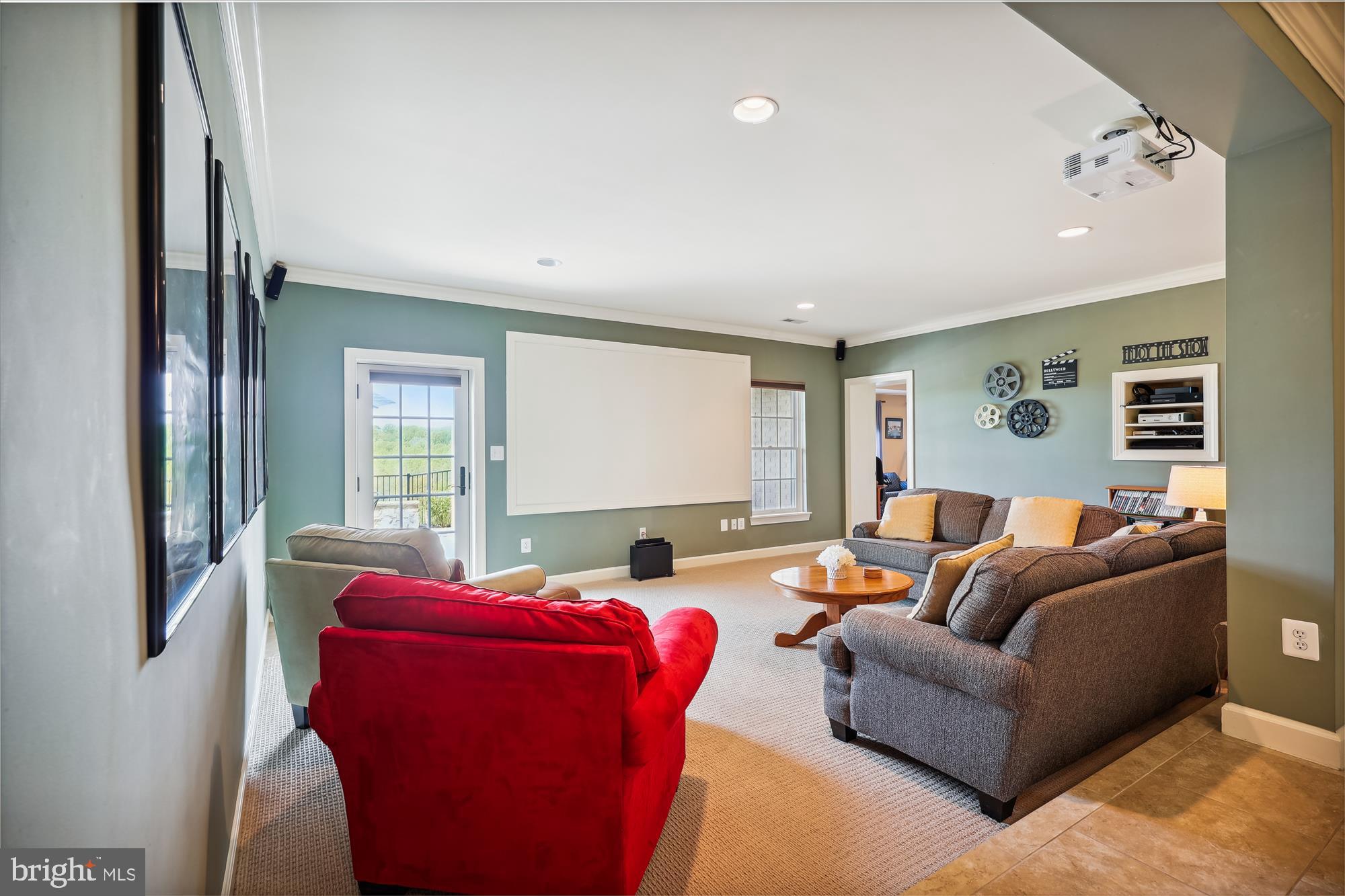 CHESSIE CROSSING - Residential