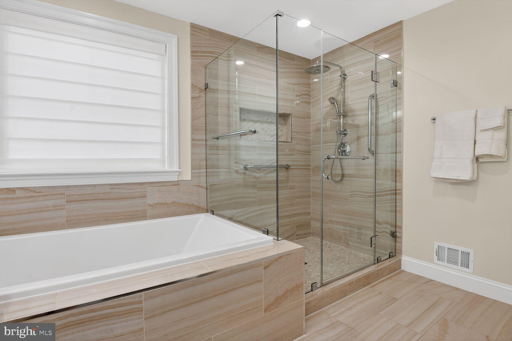 COTTAGE FARMS - Residential