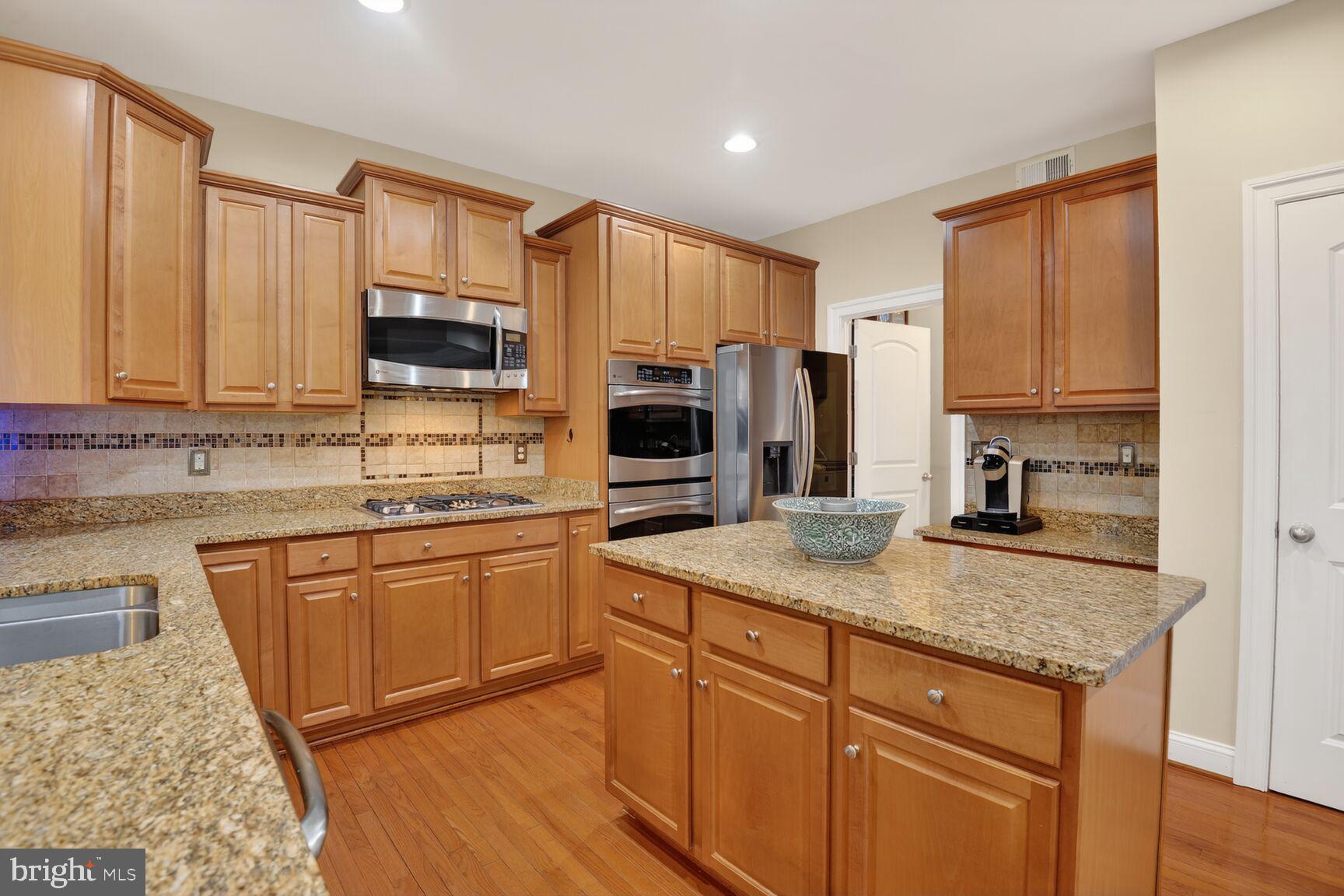 COTTAGE FARMS - Residential