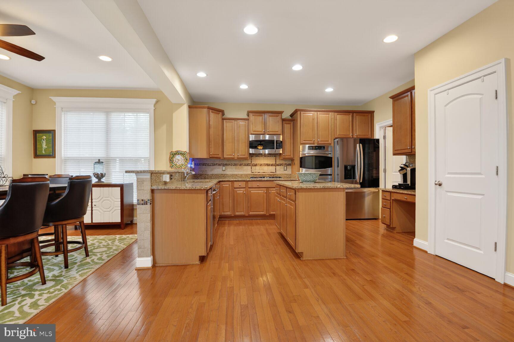 COTTAGE FARMS - Residential