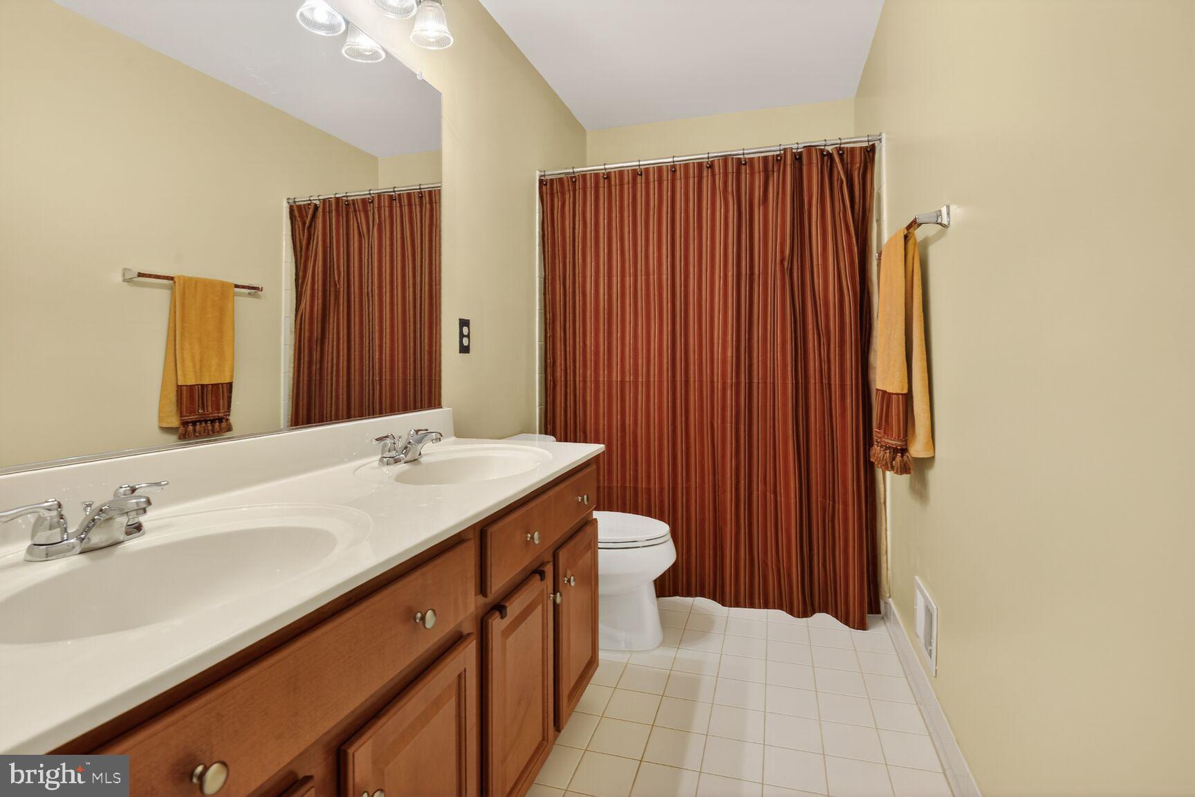 COTTAGE FARMS - Residential