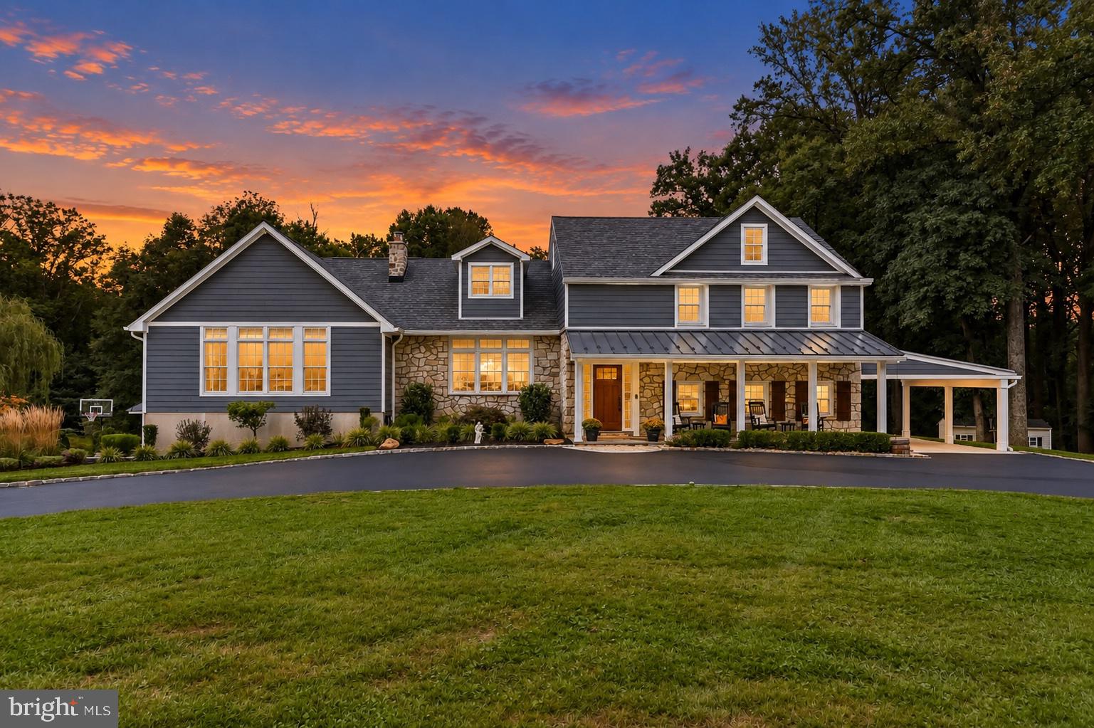 817 LORRAINE DRIVE