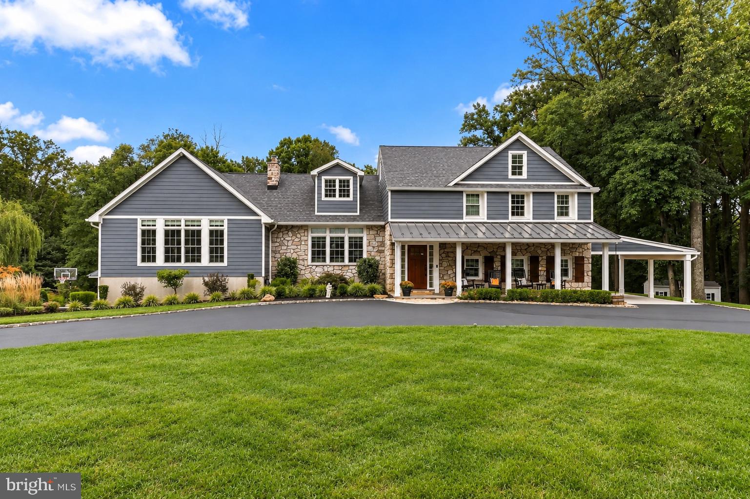 817 LORRAINE DRIVE