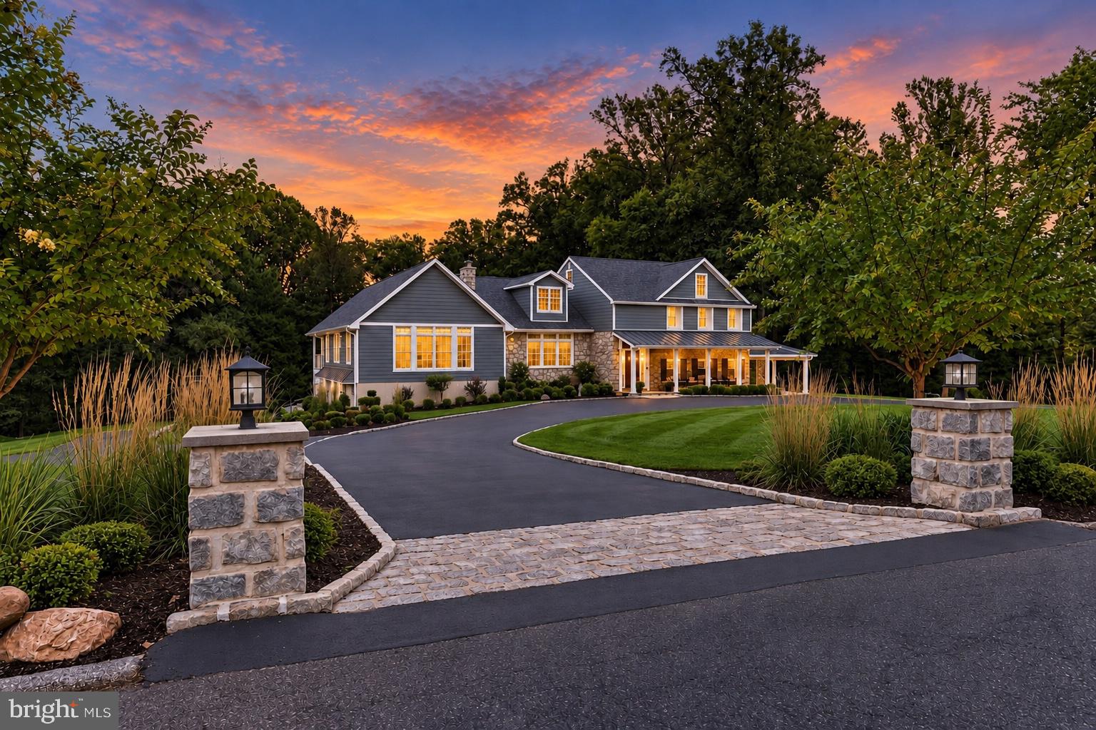 817 LORRAINE DRIVE