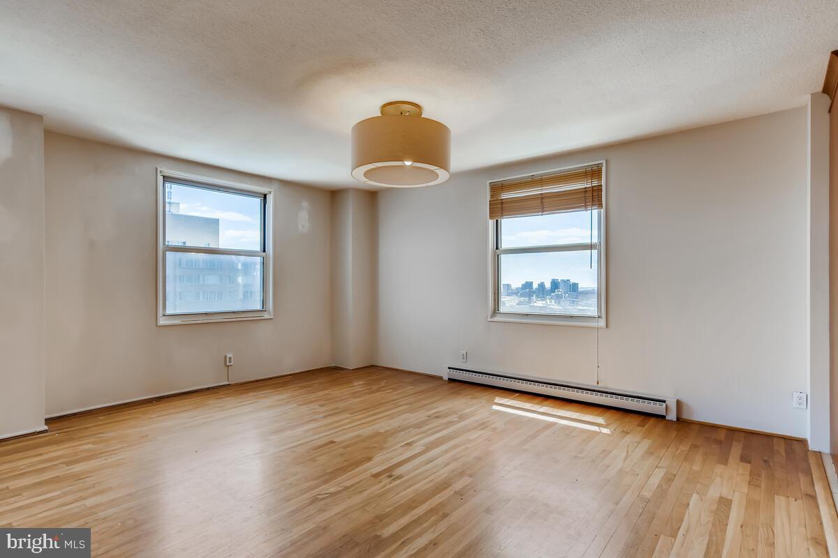 MOUNT VERNON PLACE HISTORIC DISTRICT - Residential Lease