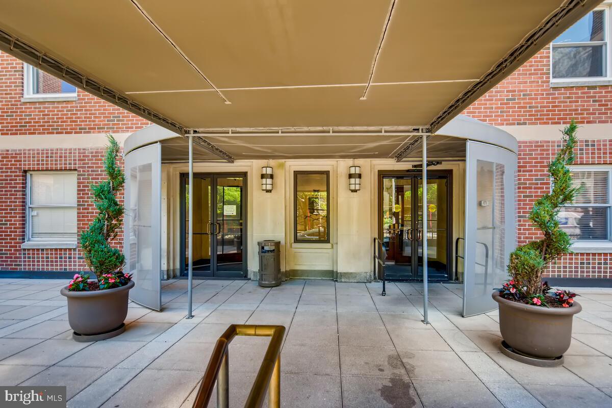 MOUNT VERNON PLACE HISTORIC DISTRICT - Residential Lease