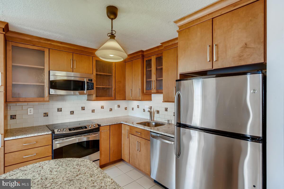 MOUNT VERNON PLACE HISTORIC DISTRICT - Residential Lease