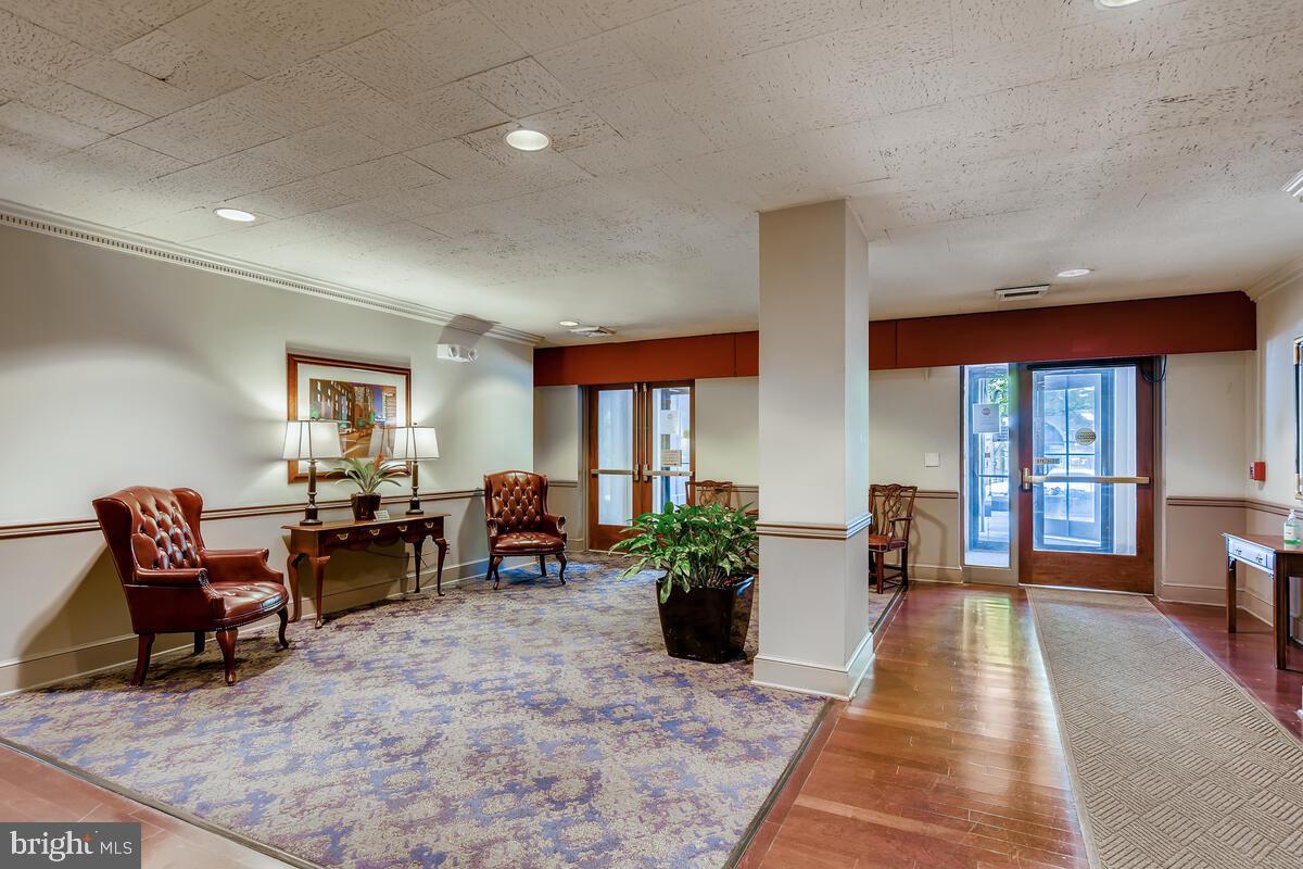 MOUNT VERNON PLACE HISTORIC DISTRICT - Residential Lease