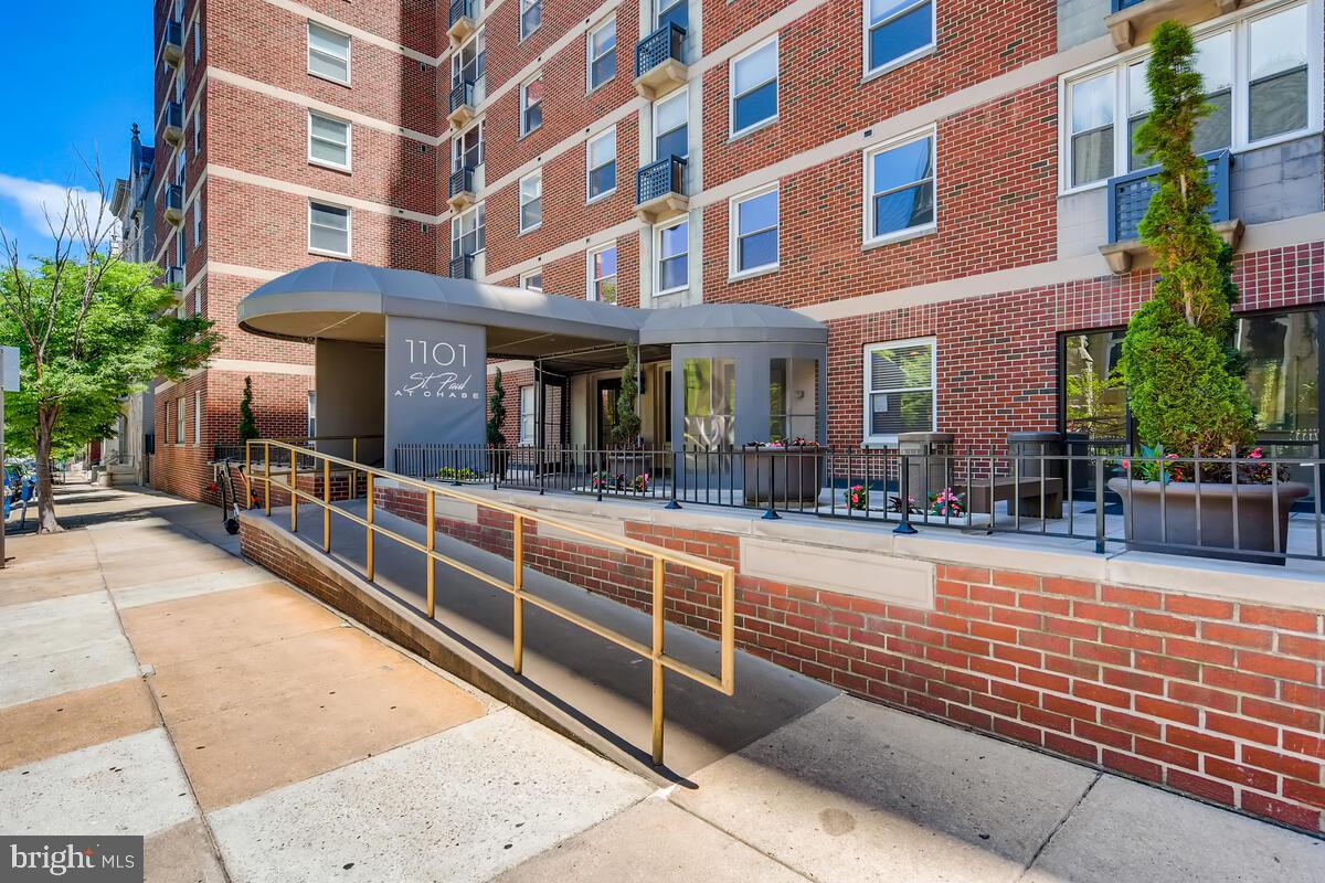 MOUNT VERNON PLACE HISTORIC DISTRICT - Residential Lease