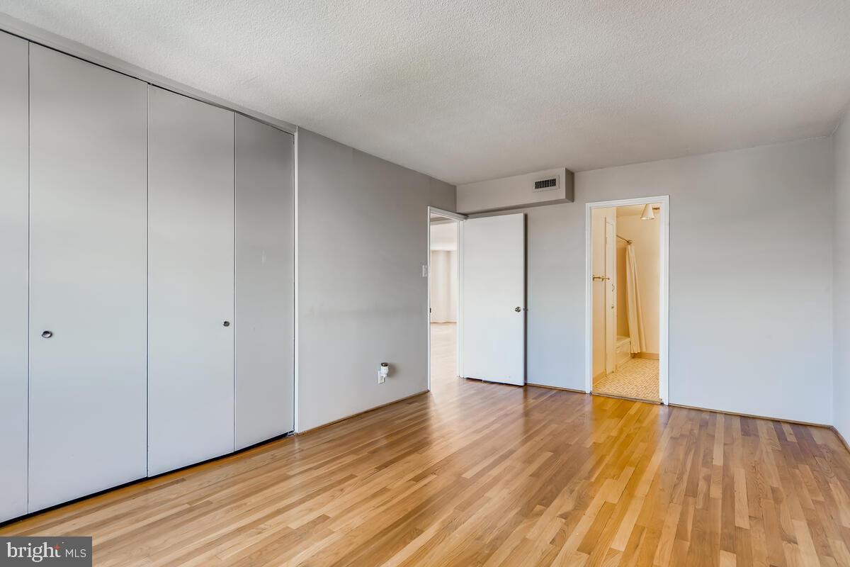 MOUNT VERNON PLACE HISTORIC DISTRICT - Residential Lease