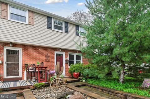 Photo of 1360 CALVERT LN, LANCASTER, PA 17603 (MLS # PALA2041442)