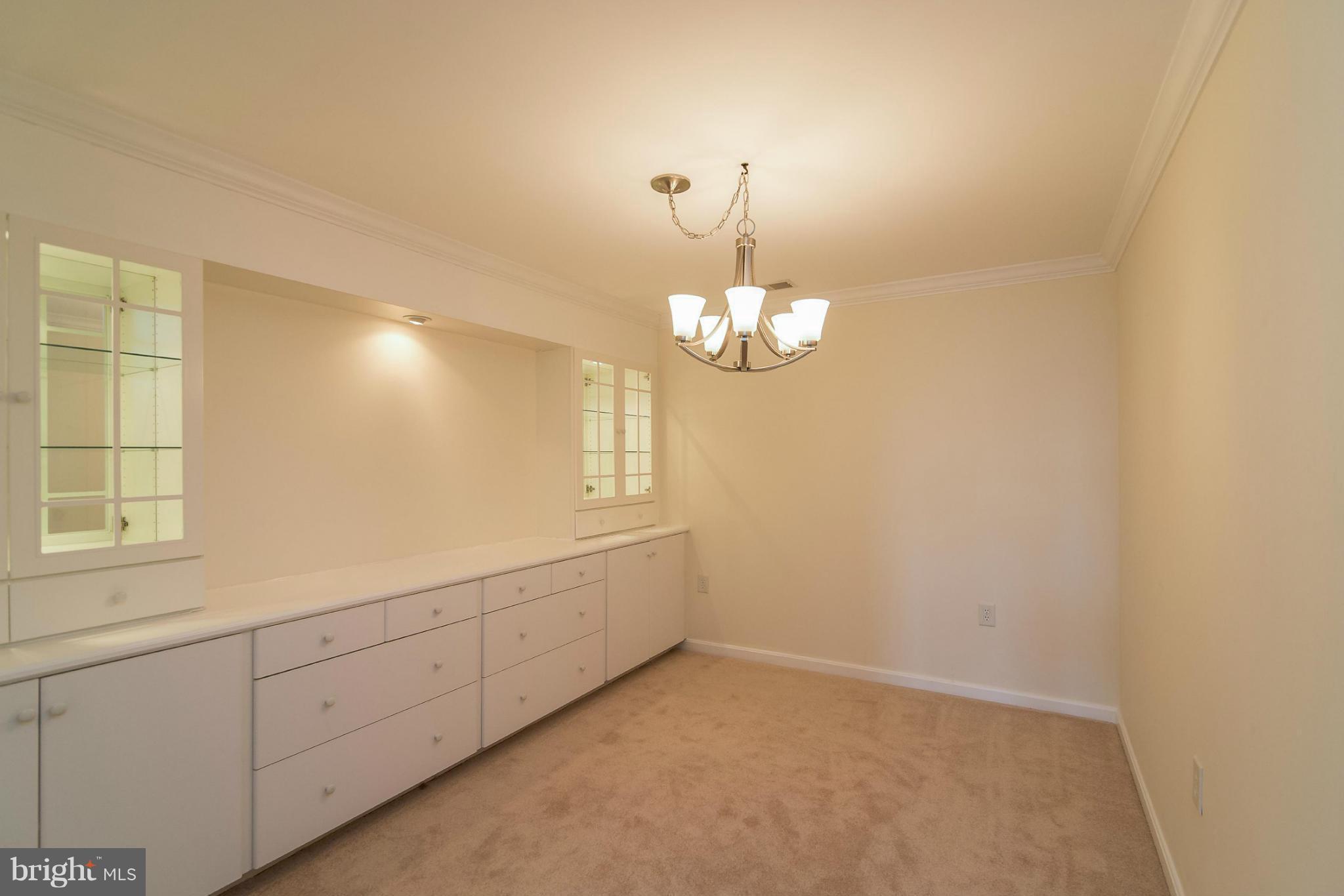 ROUNDWOOD RIDGE - Residential