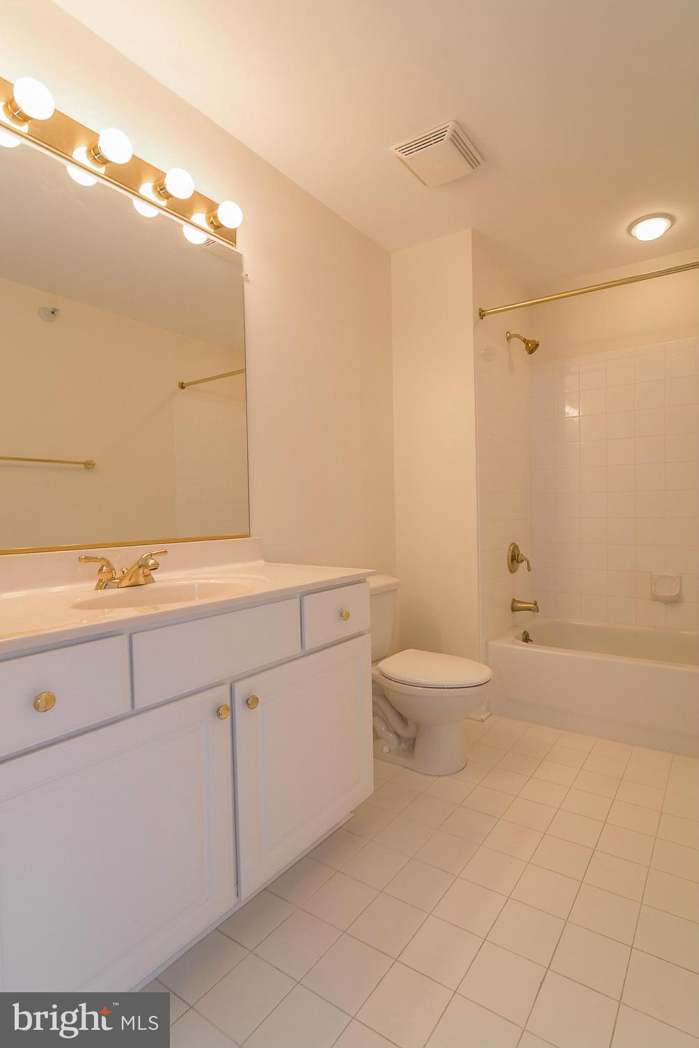 ROUNDWOOD RIDGE - Residential