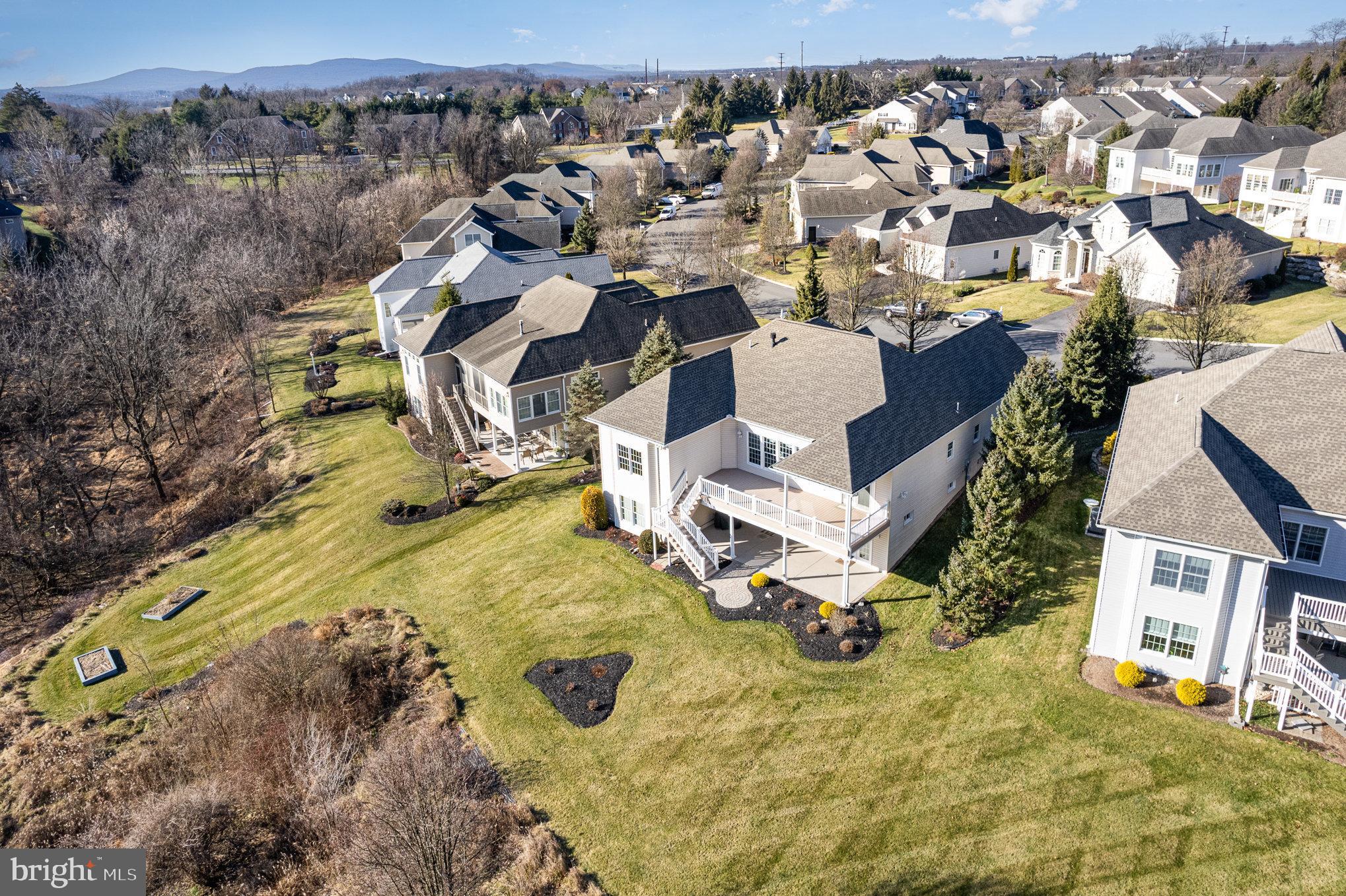 WITNEY RIDGE - Residential