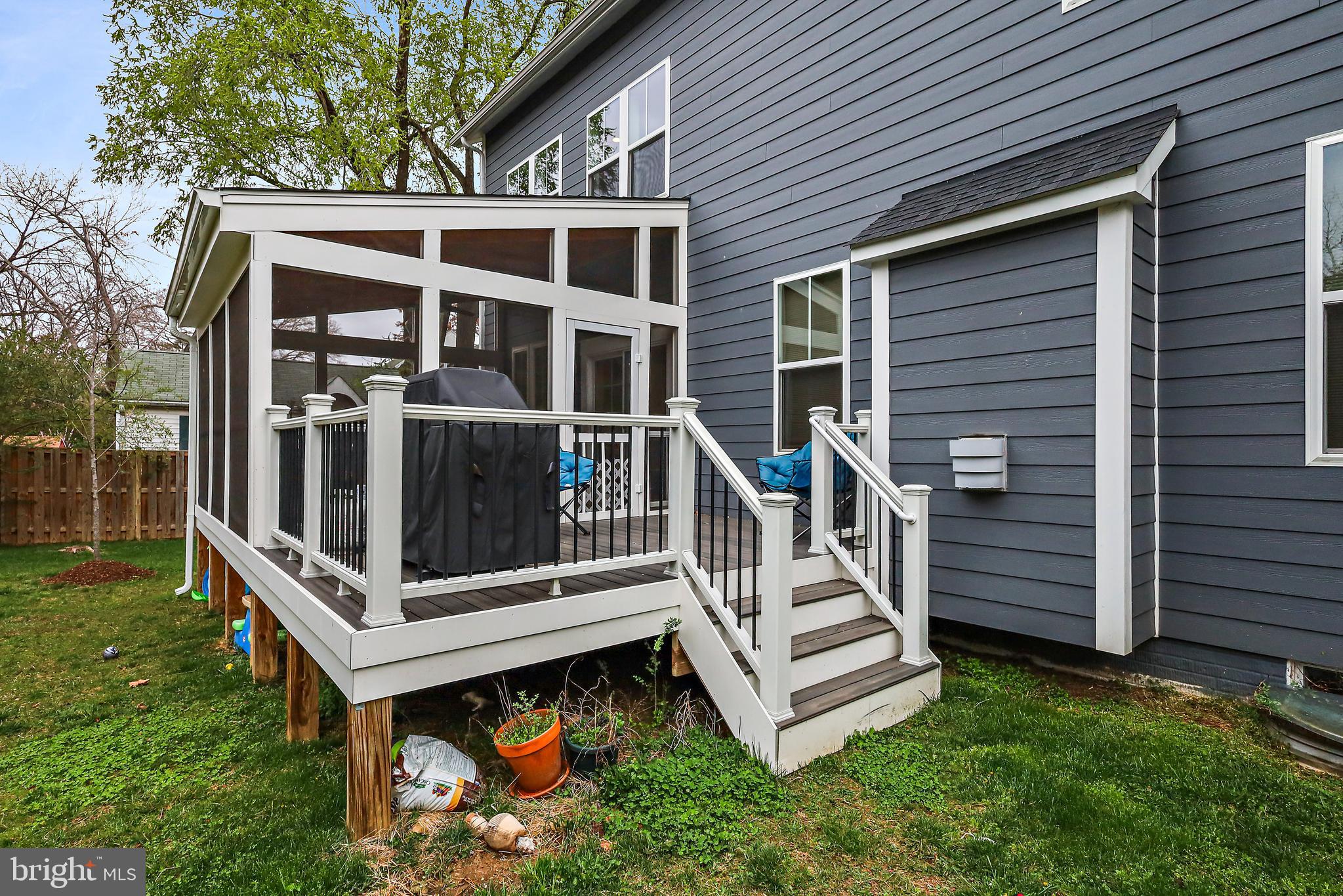 WAYNEWOOD - Residential Lease