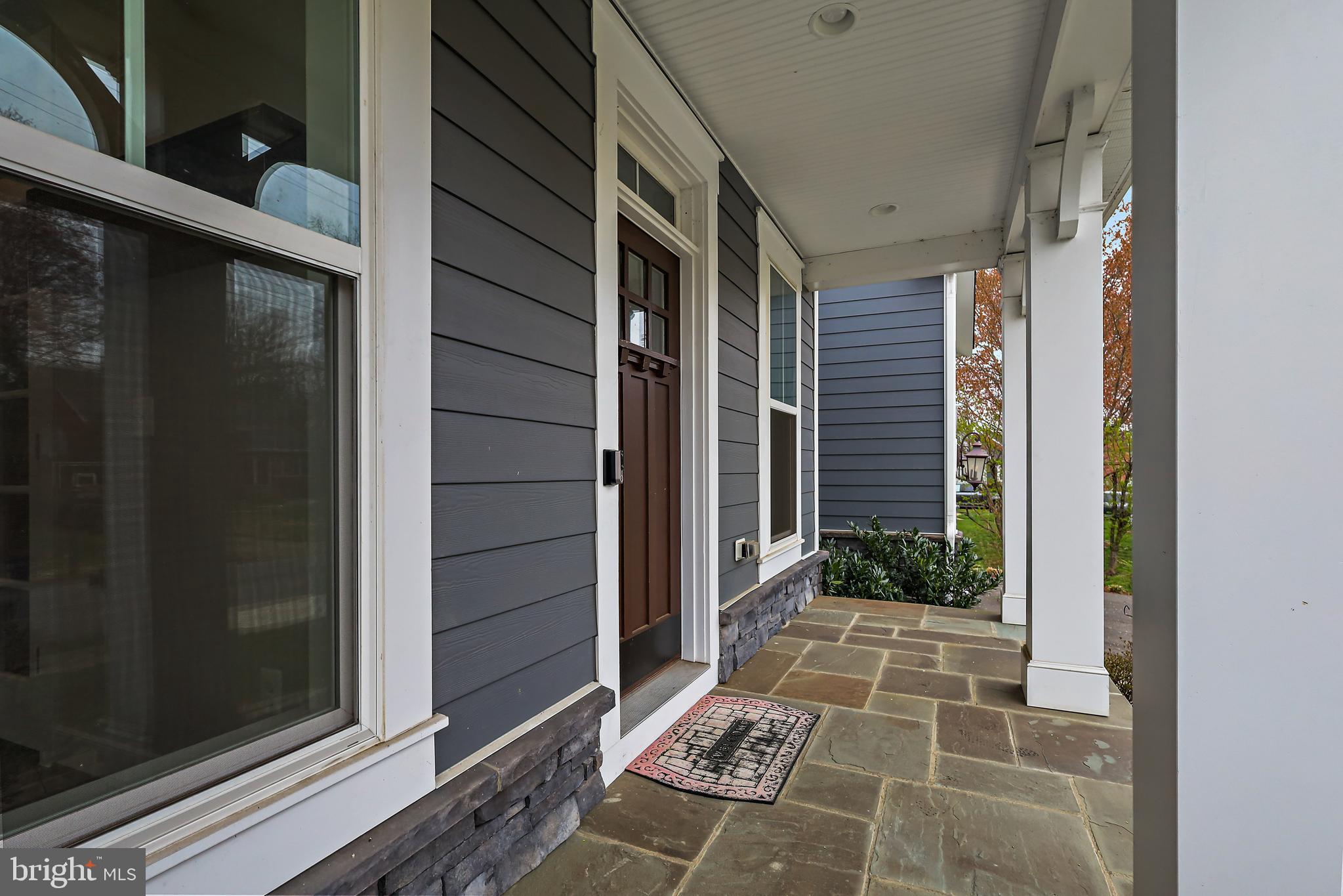 WAYNEWOOD - Residential Lease