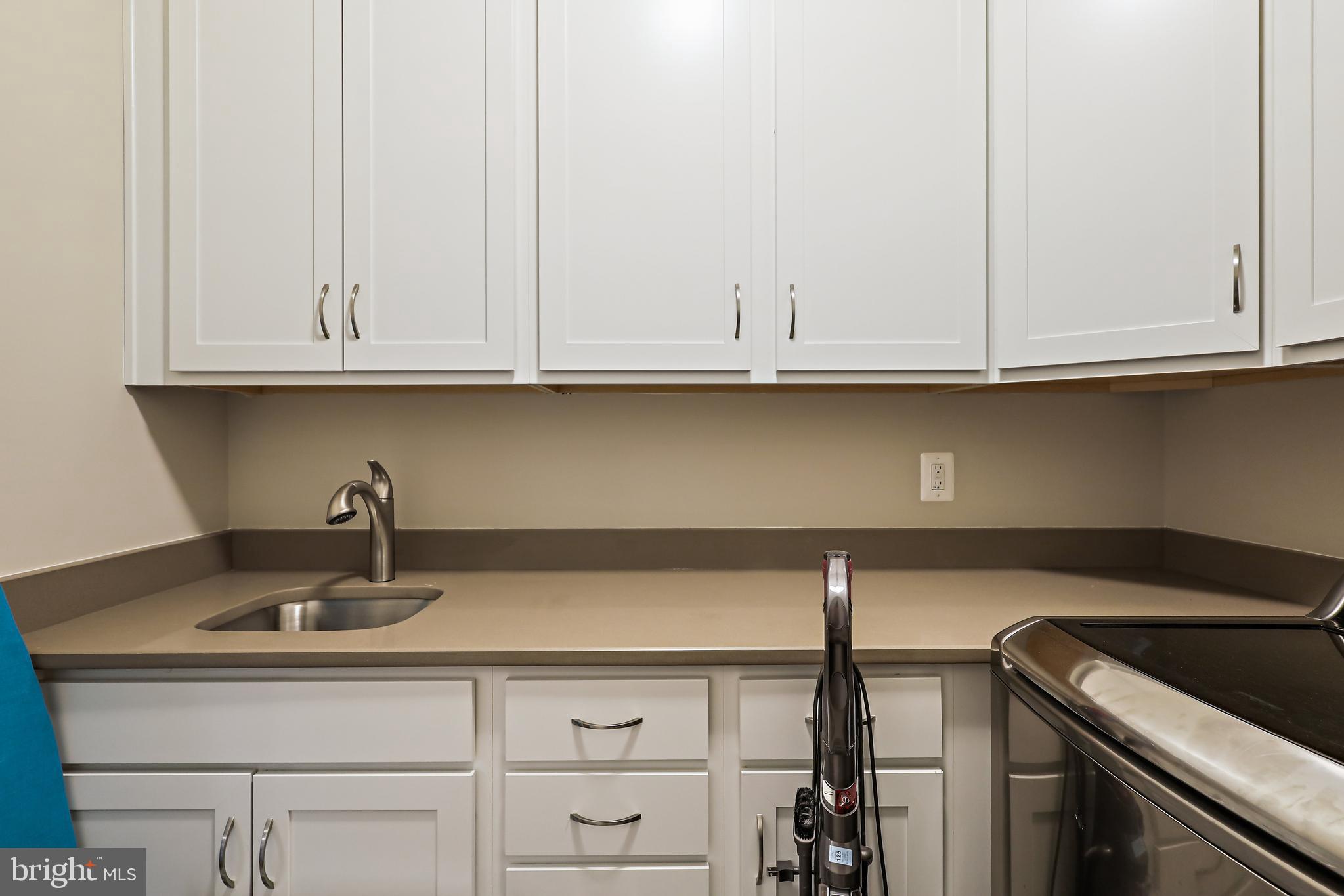 WAYNEWOOD - Residential Lease