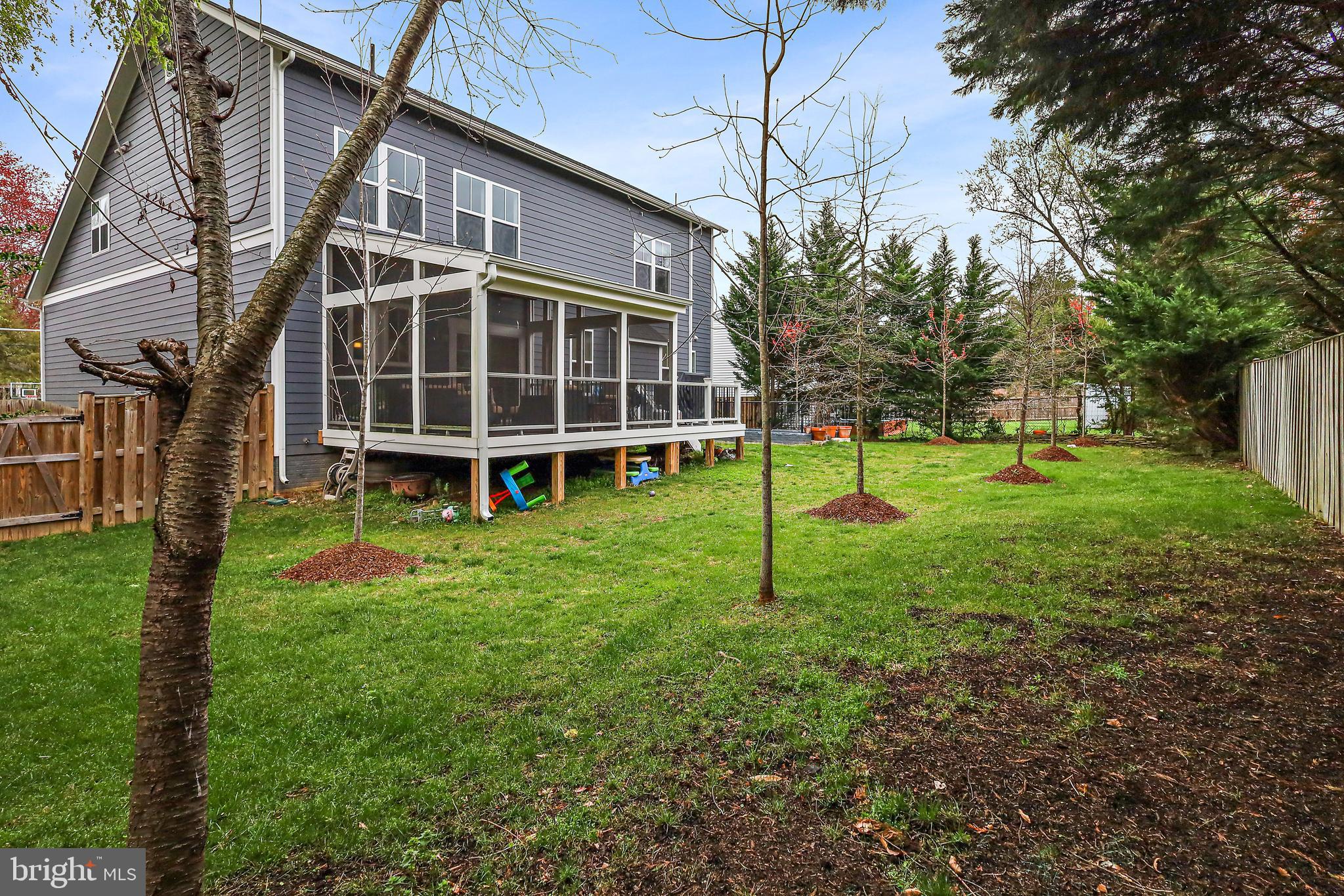 WAYNEWOOD - Residential Lease