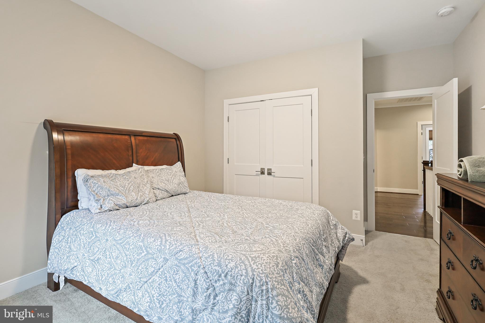 WAYNEWOOD - Residential Lease