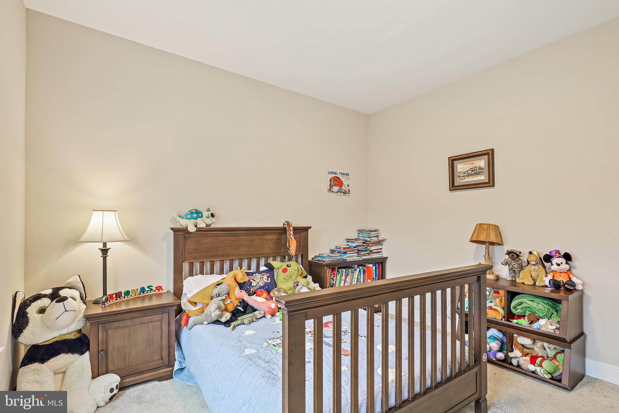 WAYNEWOOD - Residential Lease