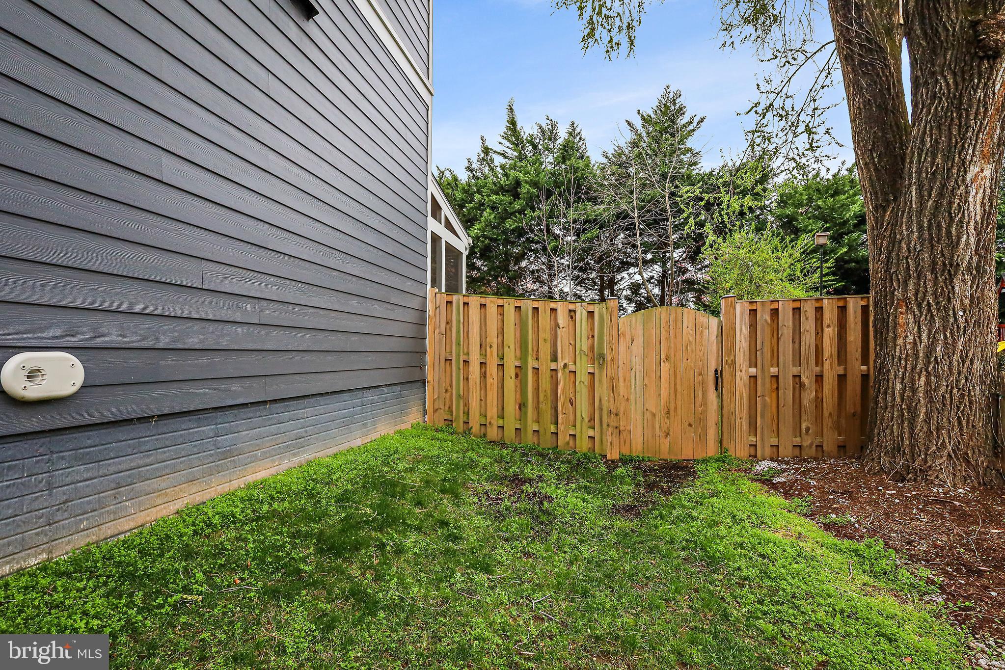 WAYNEWOOD - Residential Lease